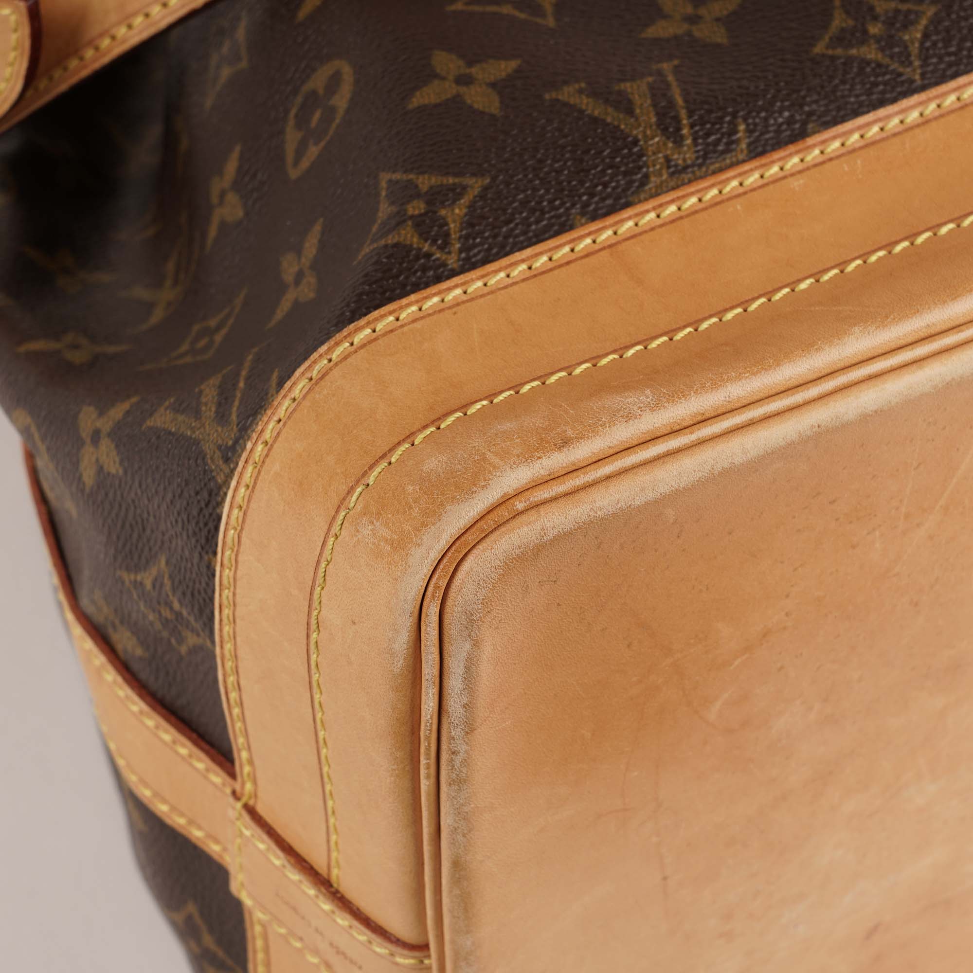 Large Noé Bucket Bag - LOUIS VUITTON - Affordable Luxury image