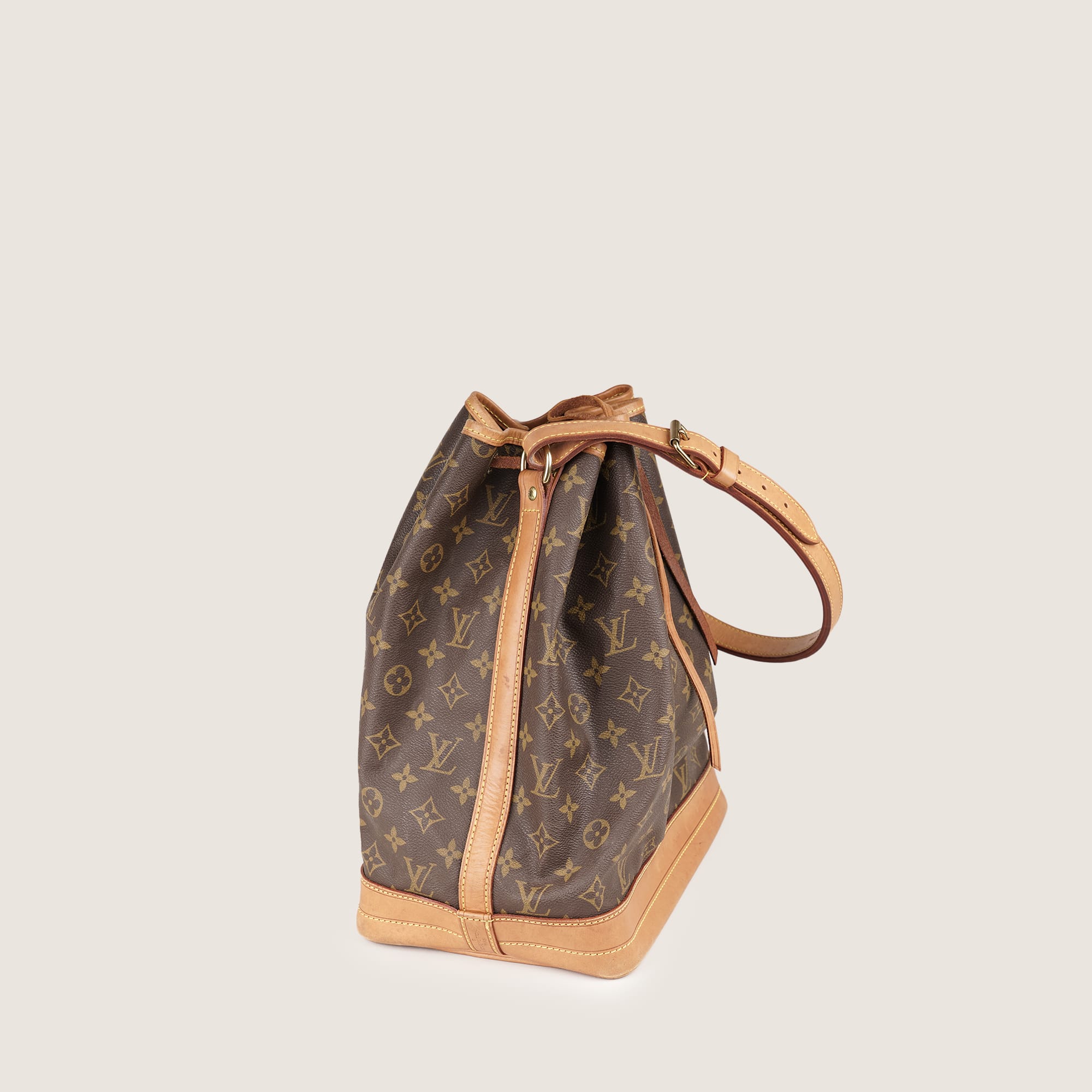 Large Noe Bucket Bag - LOUIS VUITTON - Affordable Luxury
