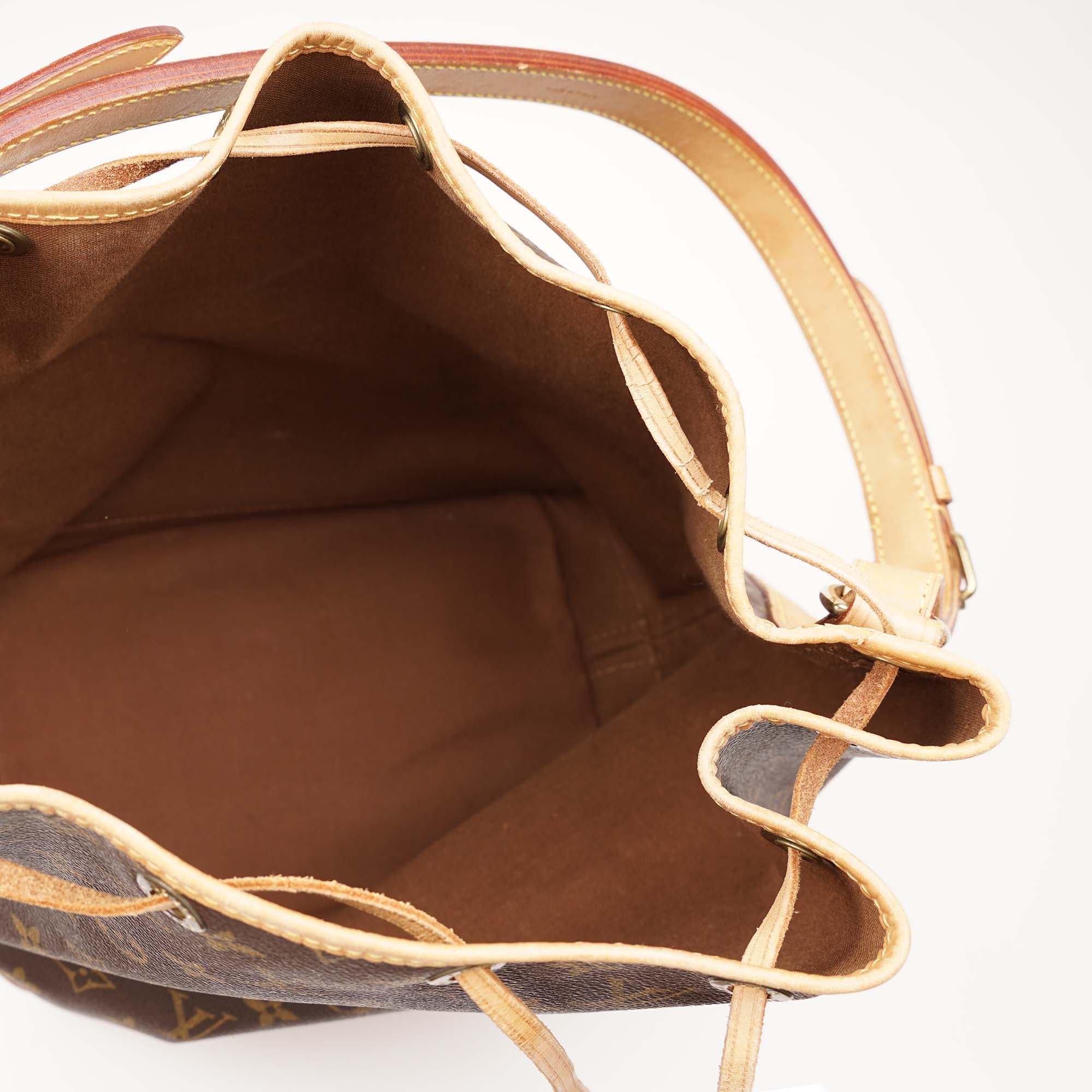 Large Noé Bucket Bag - LOUIS VUITTON - Affordable Luxury image