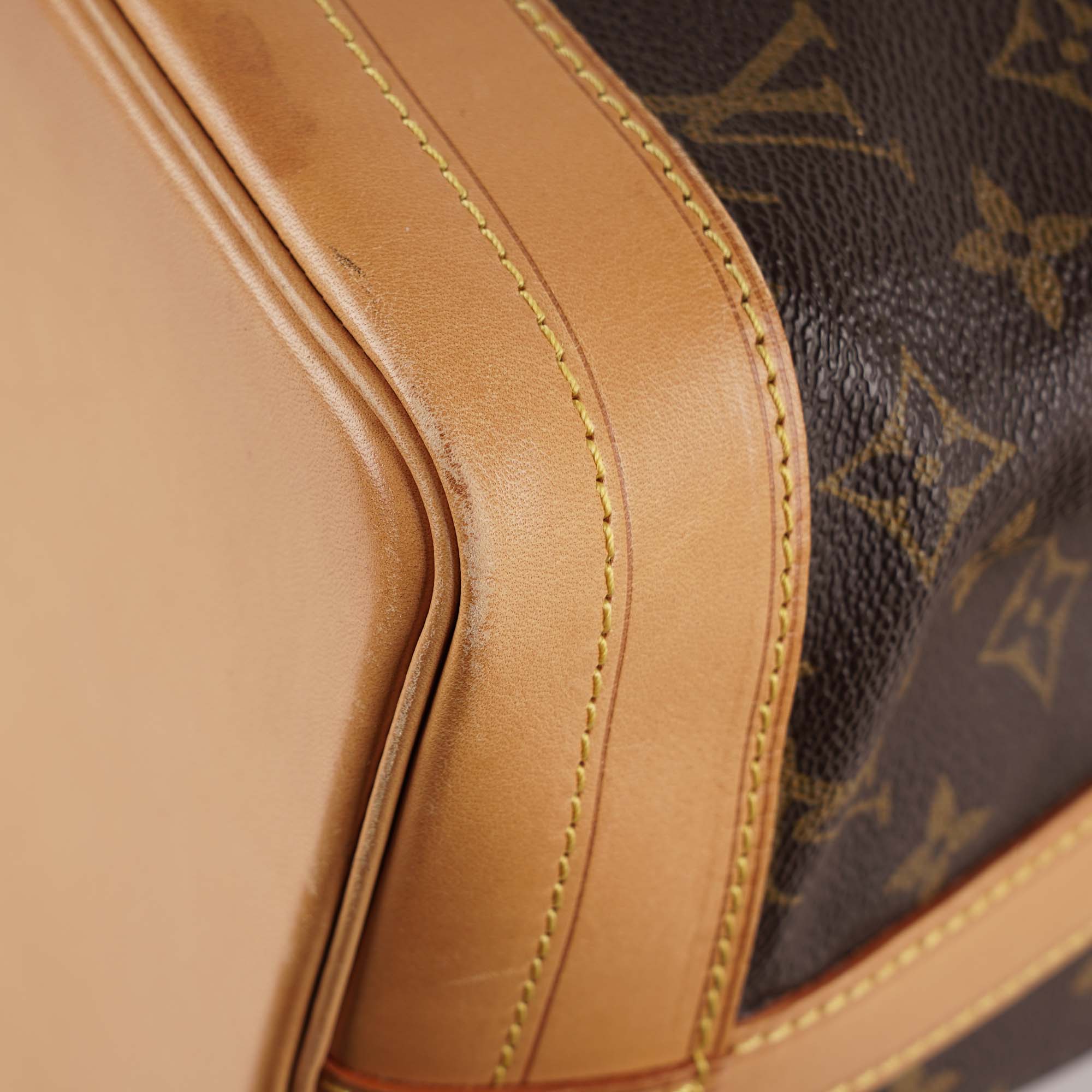 Large Noé Bucket Bag - LOUIS VUITTON - Affordable Luxury image