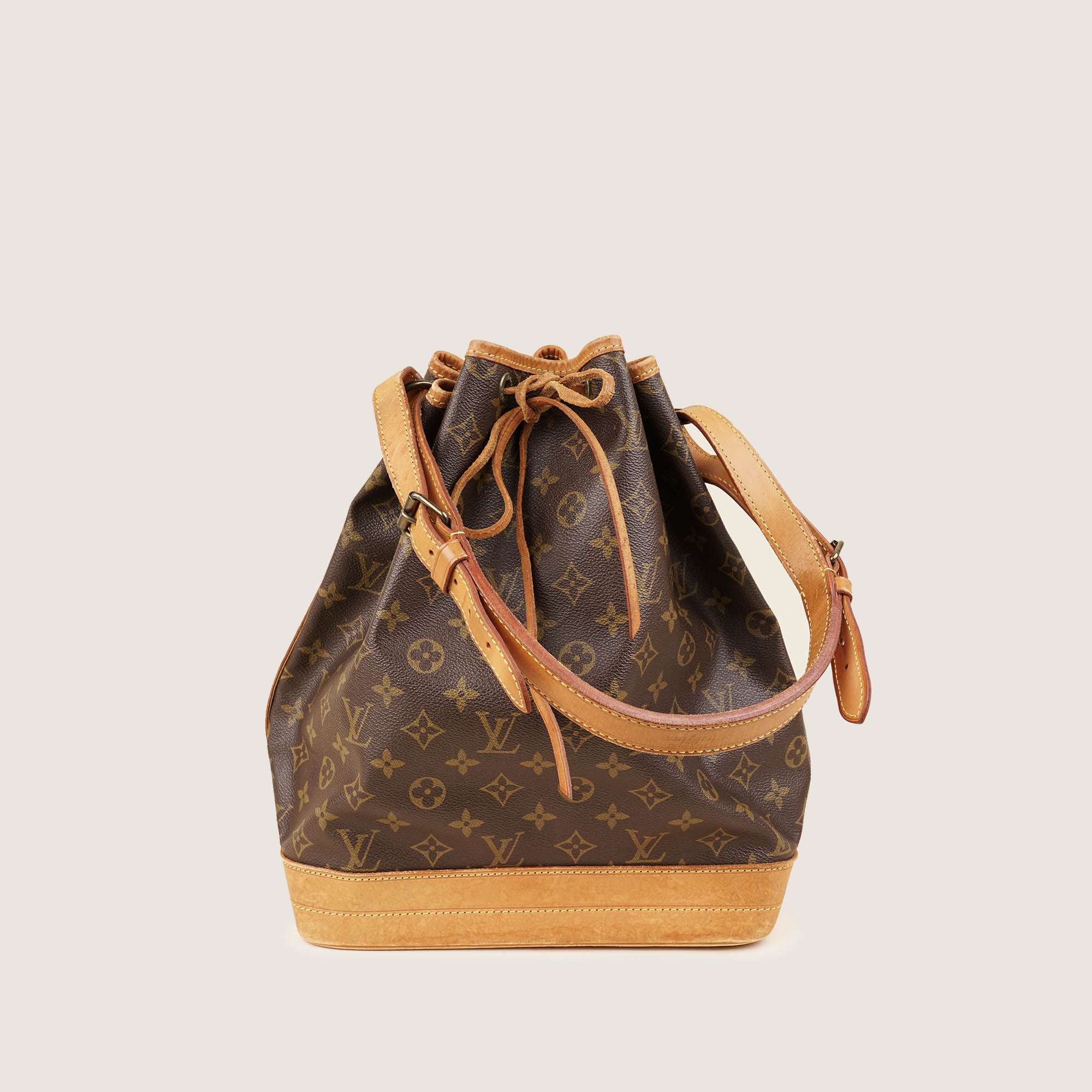 Large Noé Shoulder Bag - LOUIS VUITTON - Affordable Luxury image