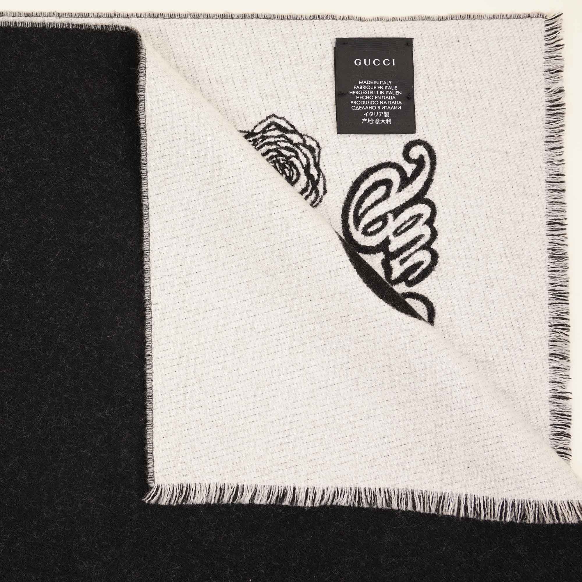 Gucci shops L'Aveugle Par Amour Scarf Made in Italy