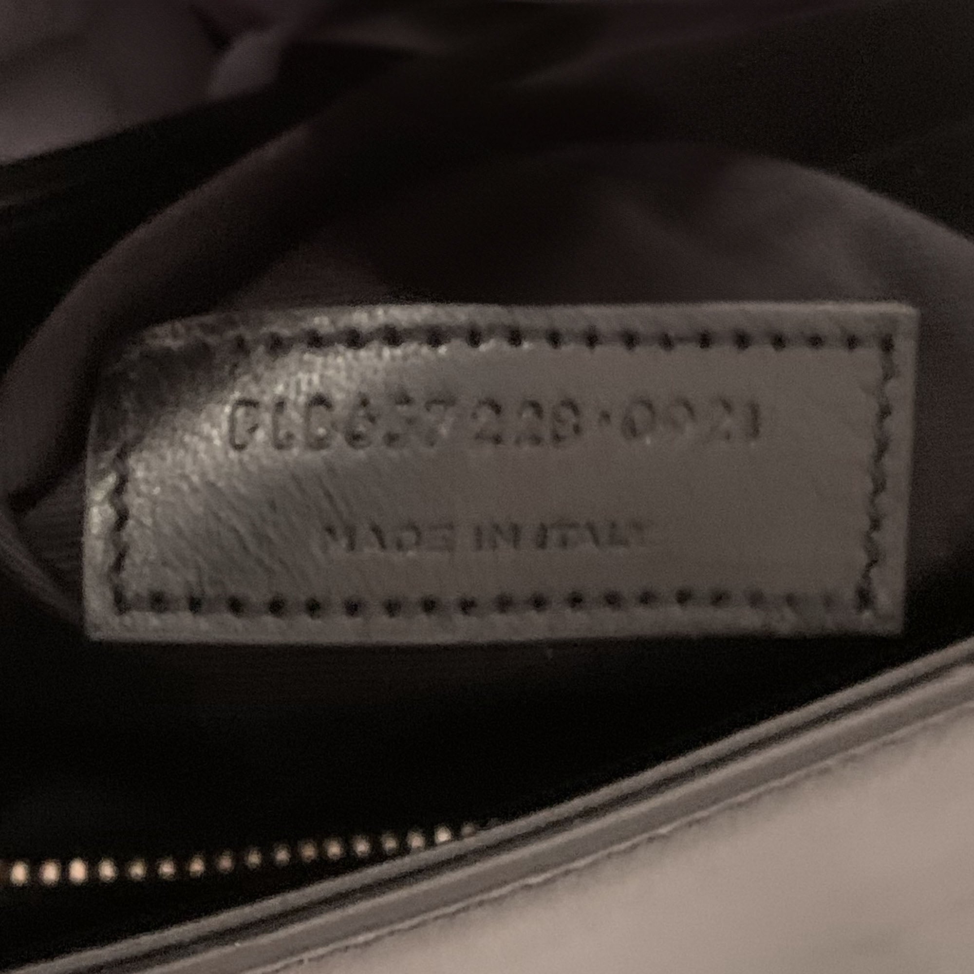 Le 5 Á 7 Shoulder Bag - SAINT LAURENT - Affordable Luxury image