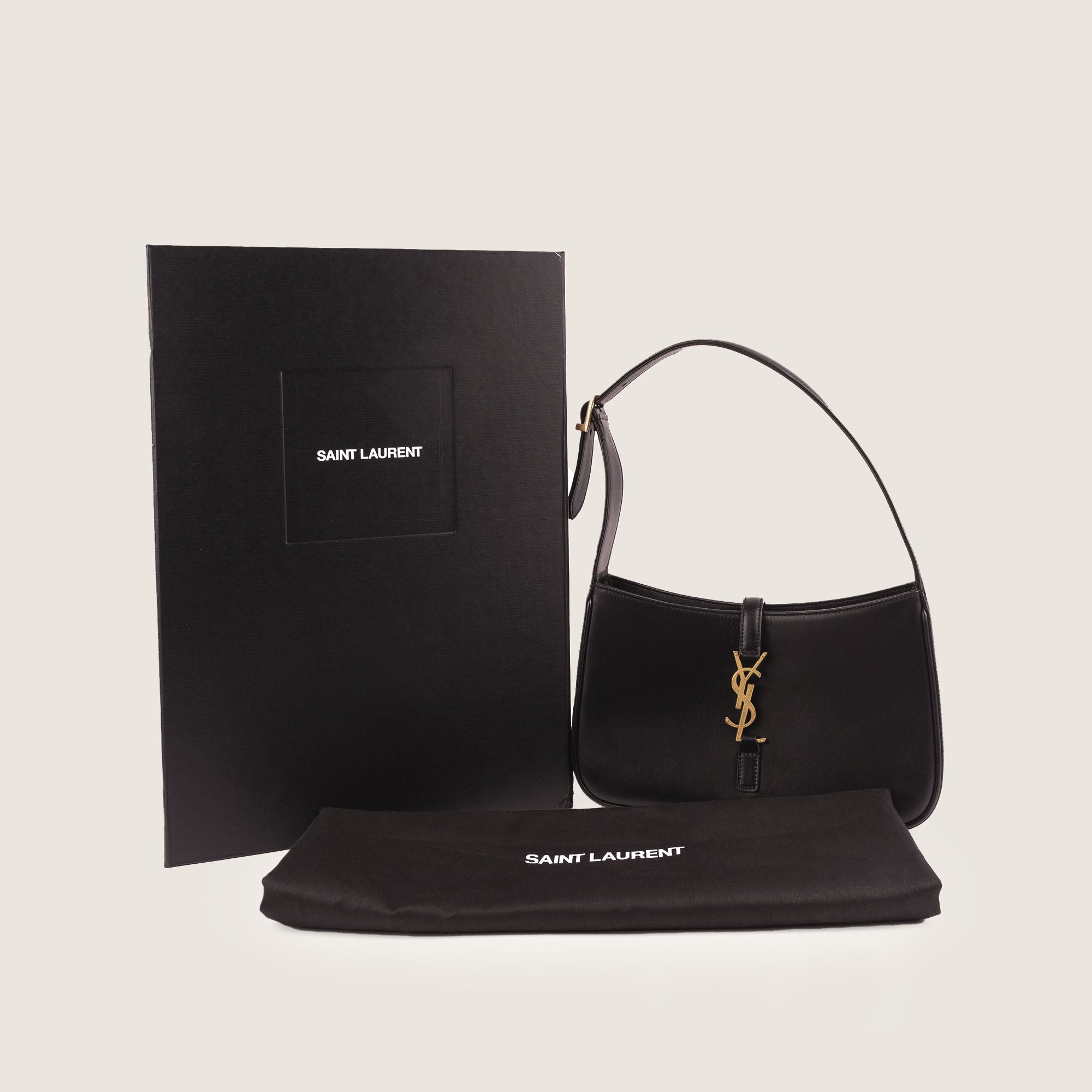 Le 5 Á 7 Shoulder Bag - SAINT LAURENT - Affordable Luxury image