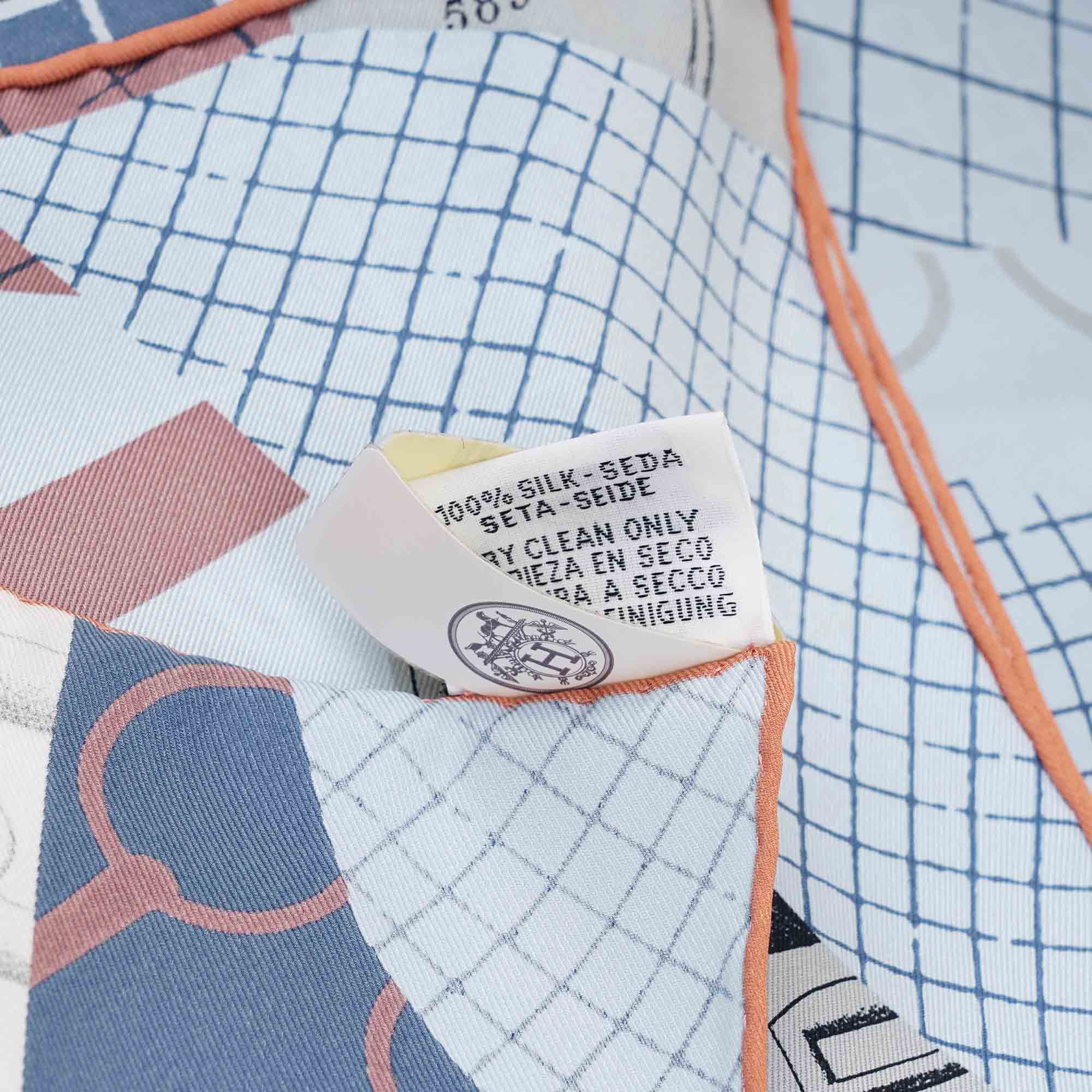 Les Petits Papiers Silk Scarf - HERMÈS - Affordable Luxury image