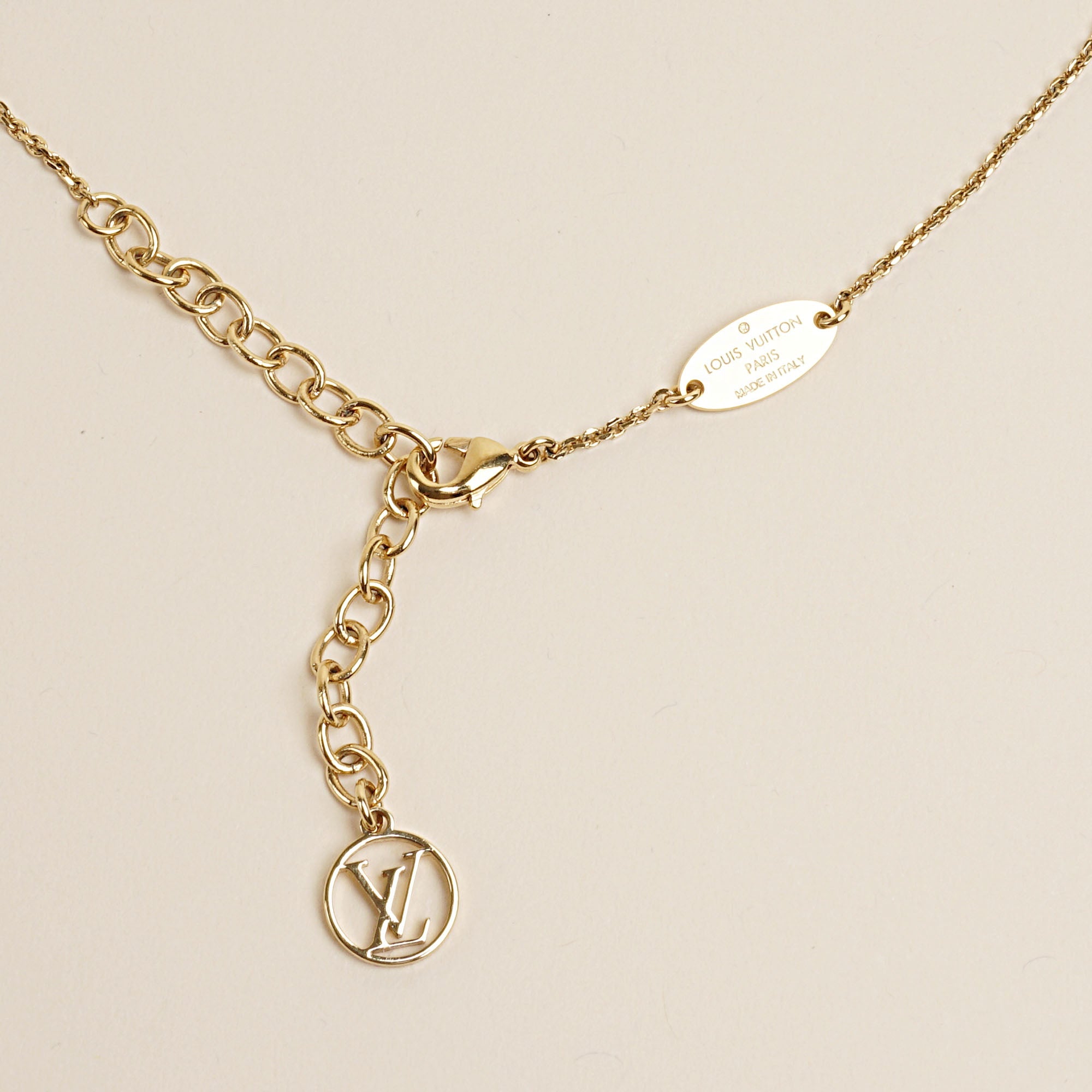 Letter C Necklace - LOUIS VUITTON - Affordable Luxury image