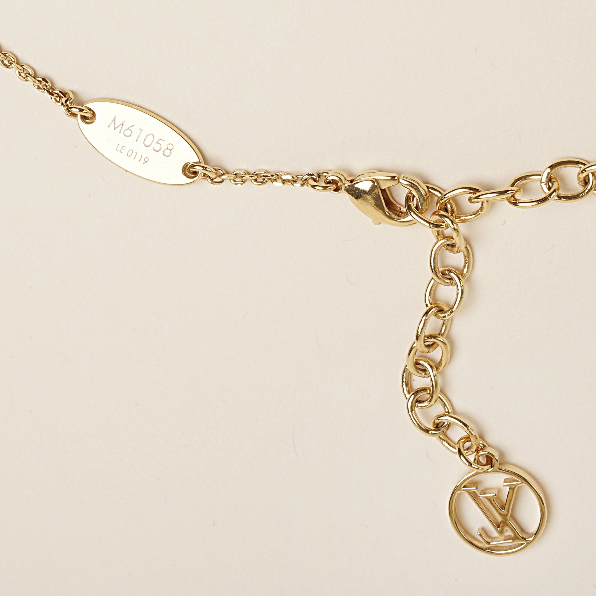 Letter C Necklace - LOUIS VUITTON - Affordable Luxury image