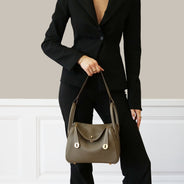 Lindy 26 Handbag - HERMÈS - Affordable Luxury thumbnail image