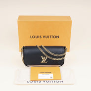 Lockme Tender Pochette - LOUIS VUITTON - Affordable Luxury thumbnail image