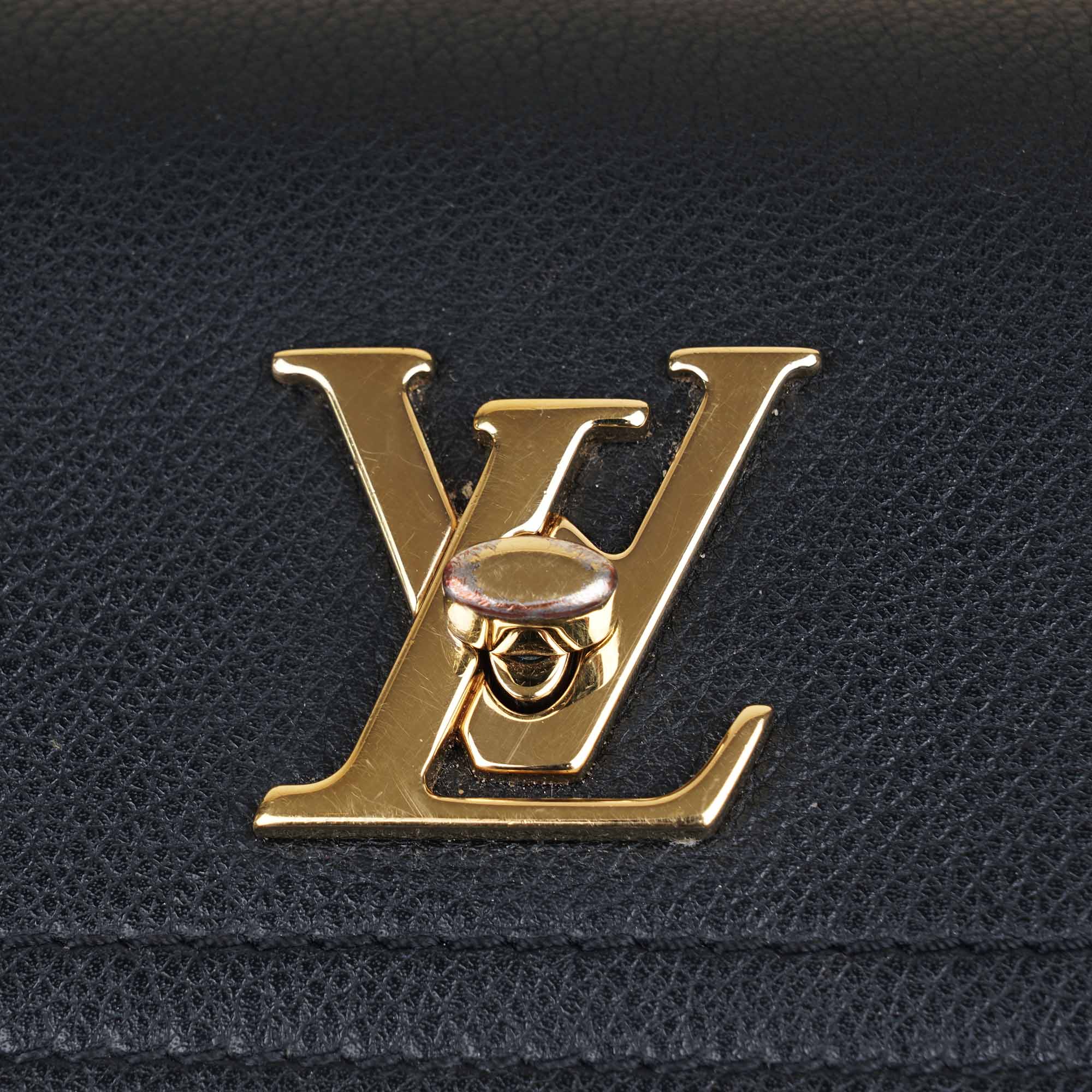 Lockme Tender Pochette - LOUIS VUITTON - Affordable Luxury image