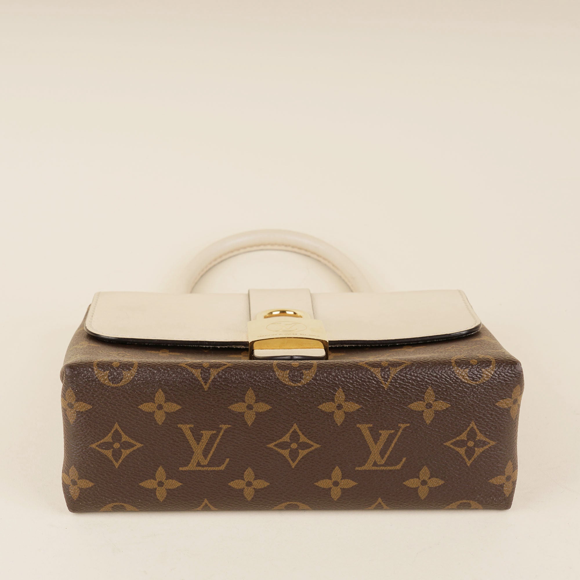 Locky BB Handbag - LOUIS VUITTON - Affordable Luxury image