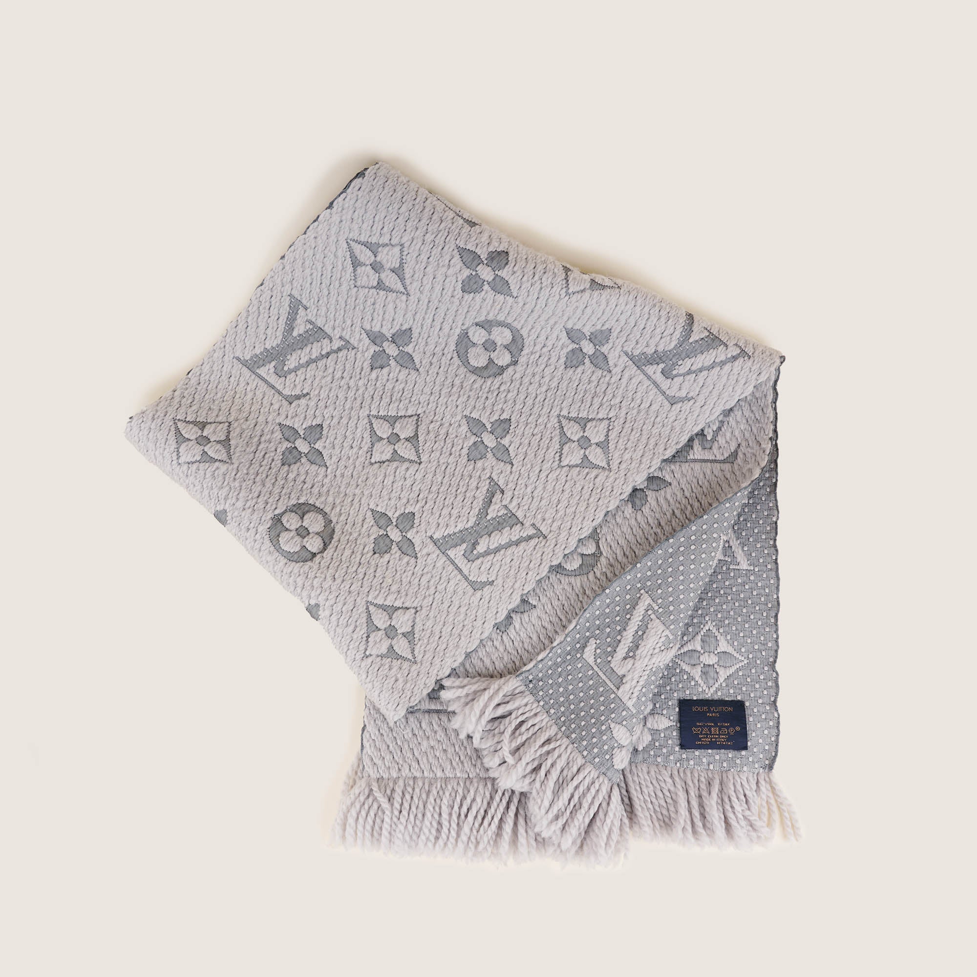 Logomania Wool Scarf - LOUIS VUITTON - Affordable Luxury image