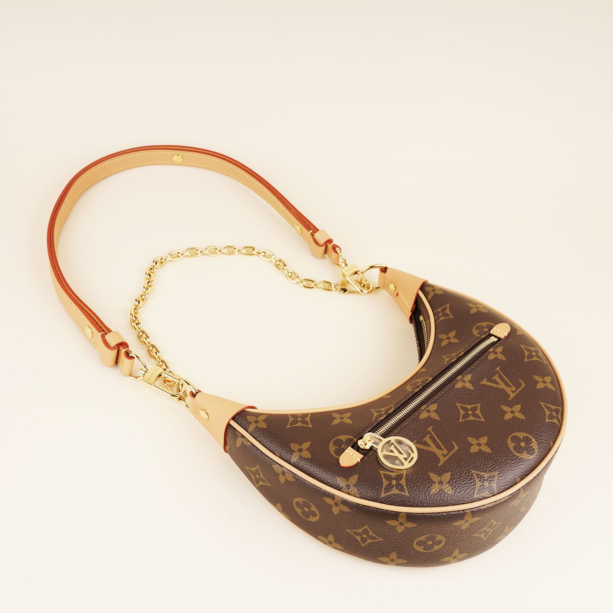 Loop Shoulder Bag - LOUIS VUITTON - Affordable Luxury image