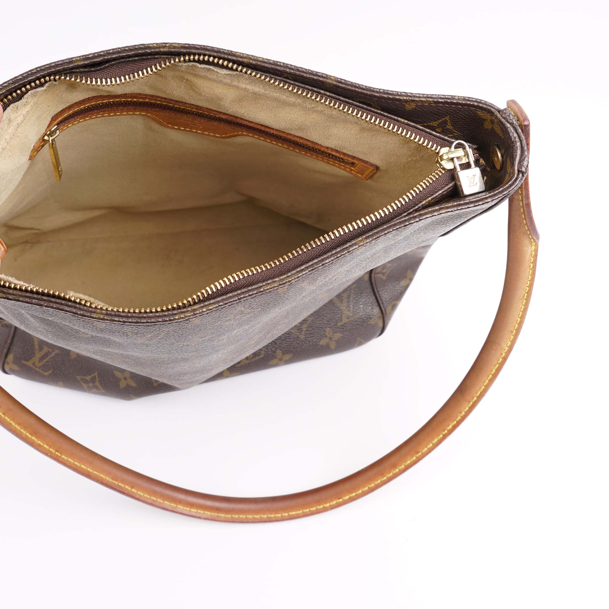 Looping GM Shoulder Bag - LOUIS VUITTON - Affordable Luxury image