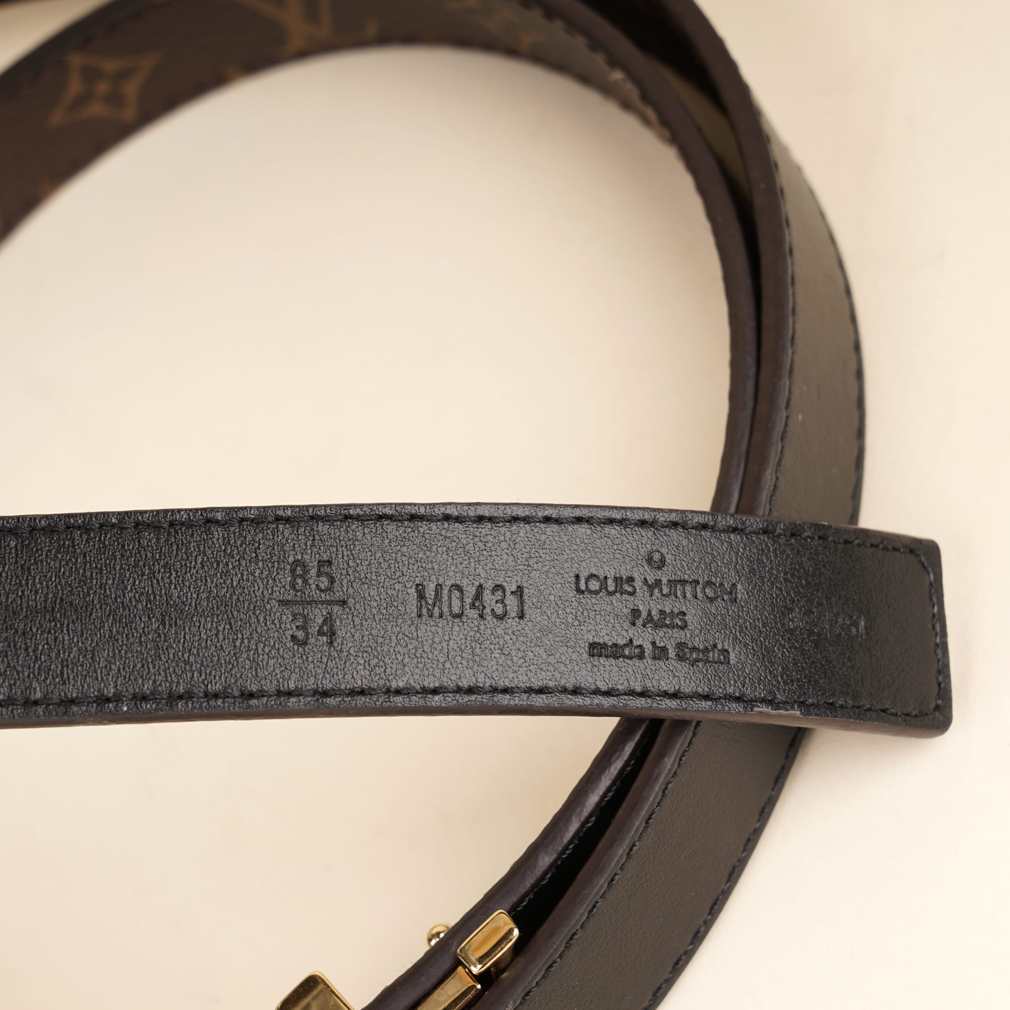 LV Iconic Reversible Belt 85 - LOUIS VUITTON - Affordable Luxury image