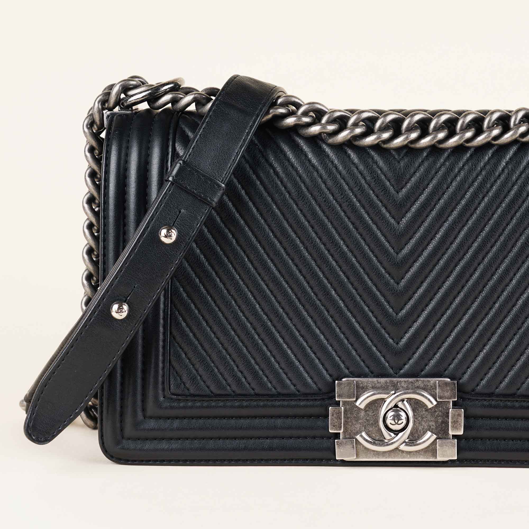 Medium Boy Bag - CHANEL - Affordable Luxury image