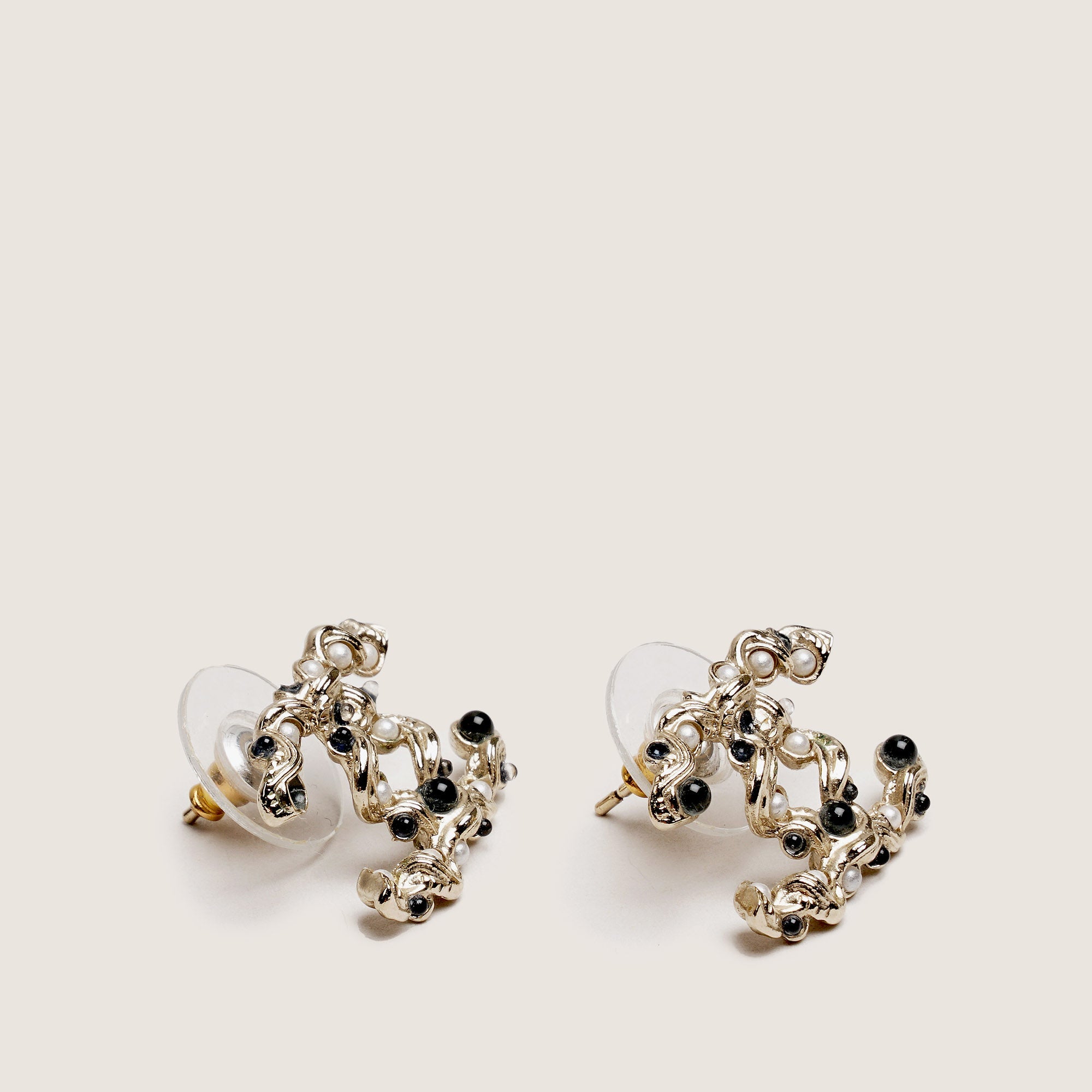 Medium CC Earrings - CHANEL - Affordable Luxury