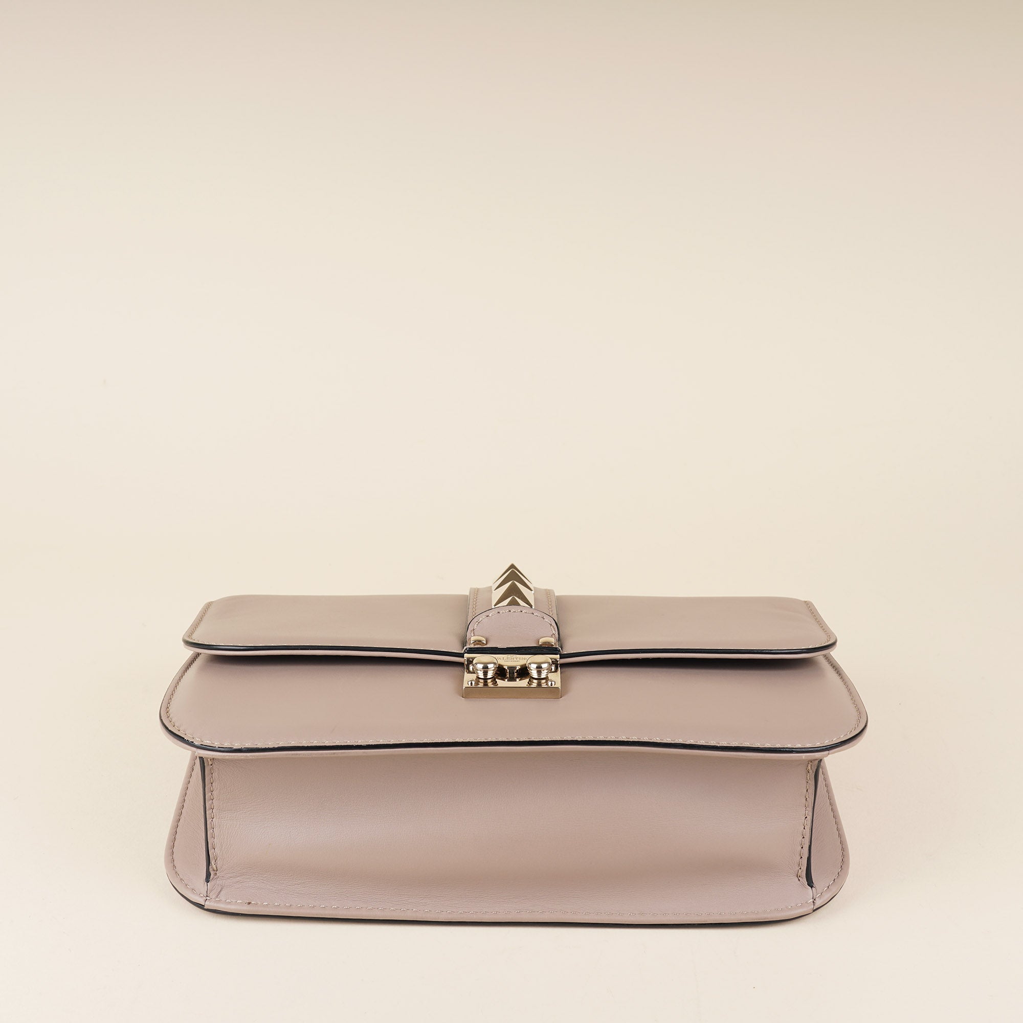 Medium Glam Lock Shoulder Bag - VALENTINO - Affordable Luxury image