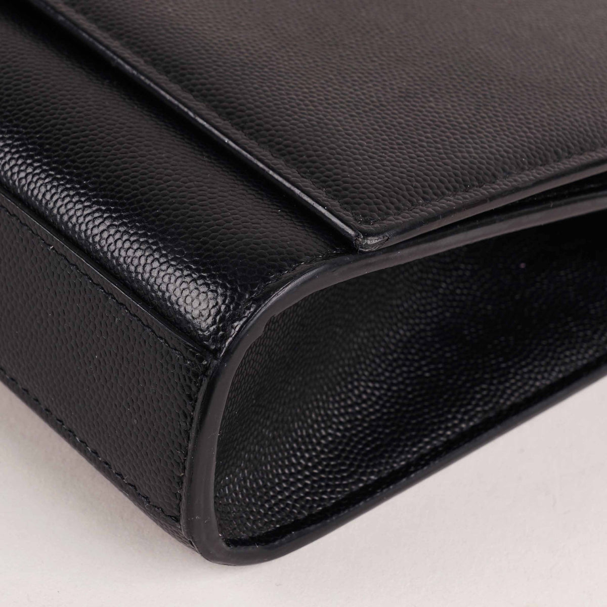 Medium Kate Shoulder Bag - SAINT LAURENT - Affordable Luxury image