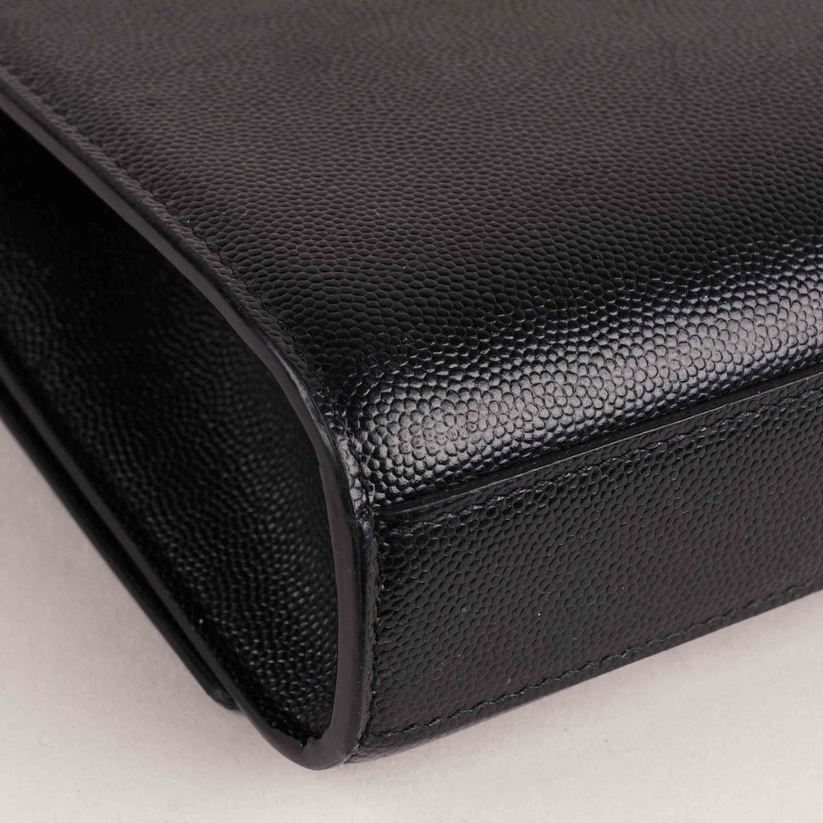 Medium Kate Shoulder Bag - SAINT LAURENT - Affordable Luxury image