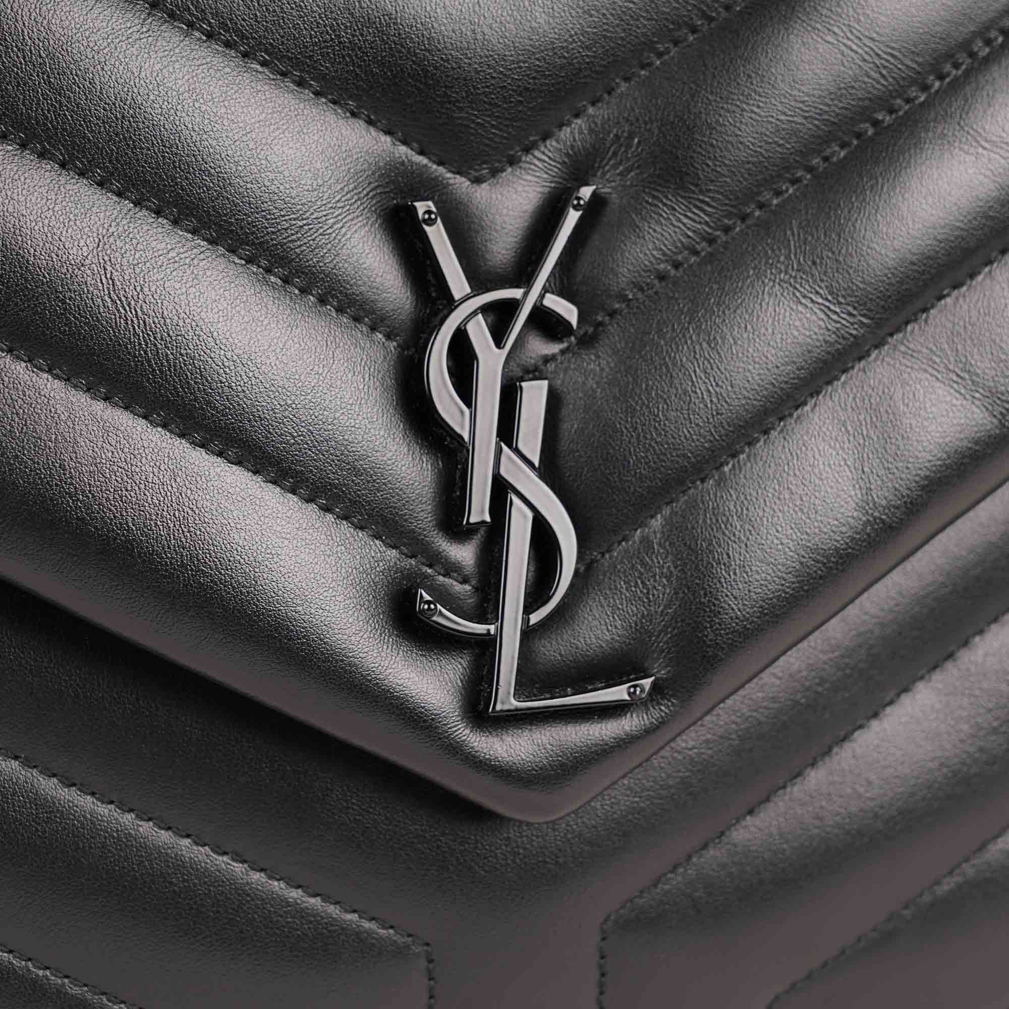 Medium LouLou All Black - SAINT LAURENT - Affordable Luxury image
