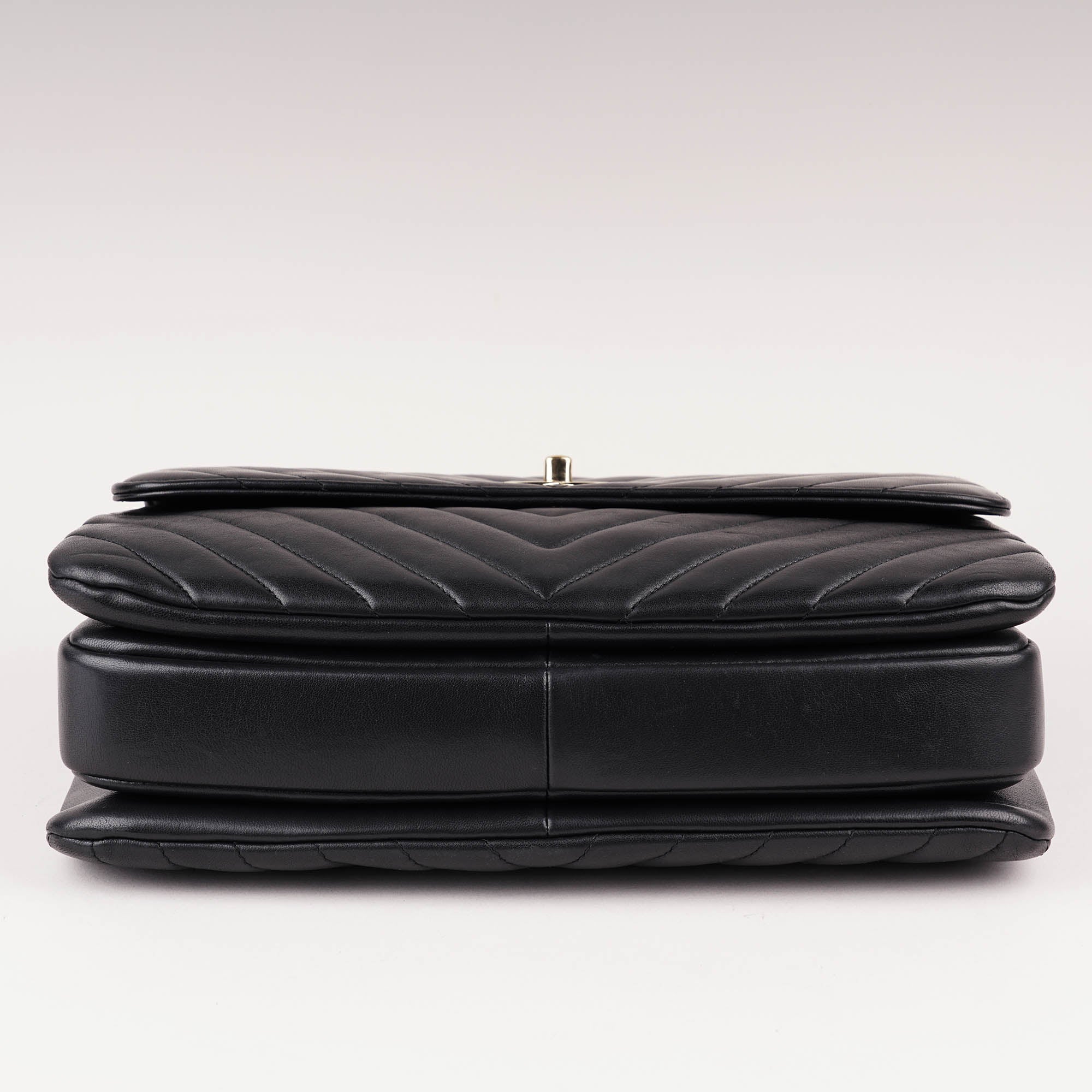 Medium Trendy Top Handle - CHANEL - Affordable Luxury image