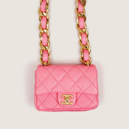 Mini Chunky Chain Flap Bag - CHANEL - Affordable Luxury thumbnail image