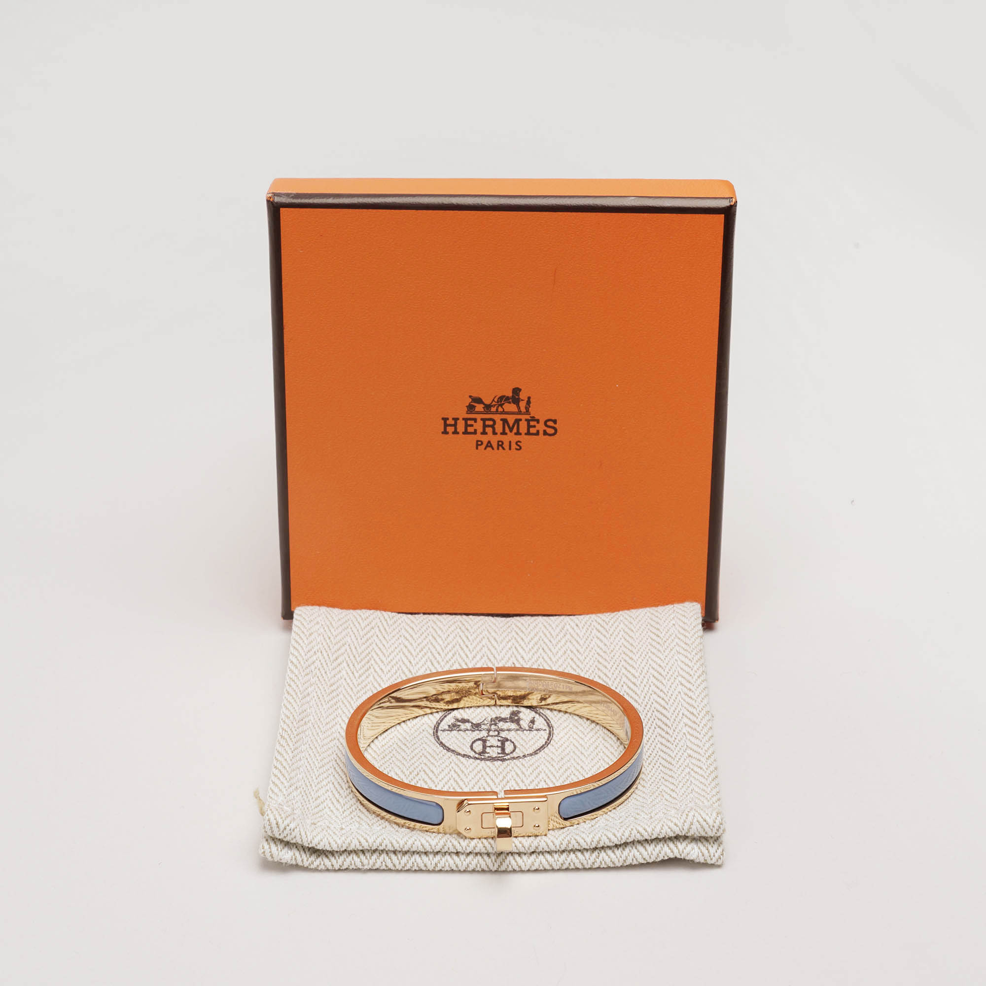 Mini Clic Kelly Bracelet, PM - HERMÈS - Affordable Luxury image