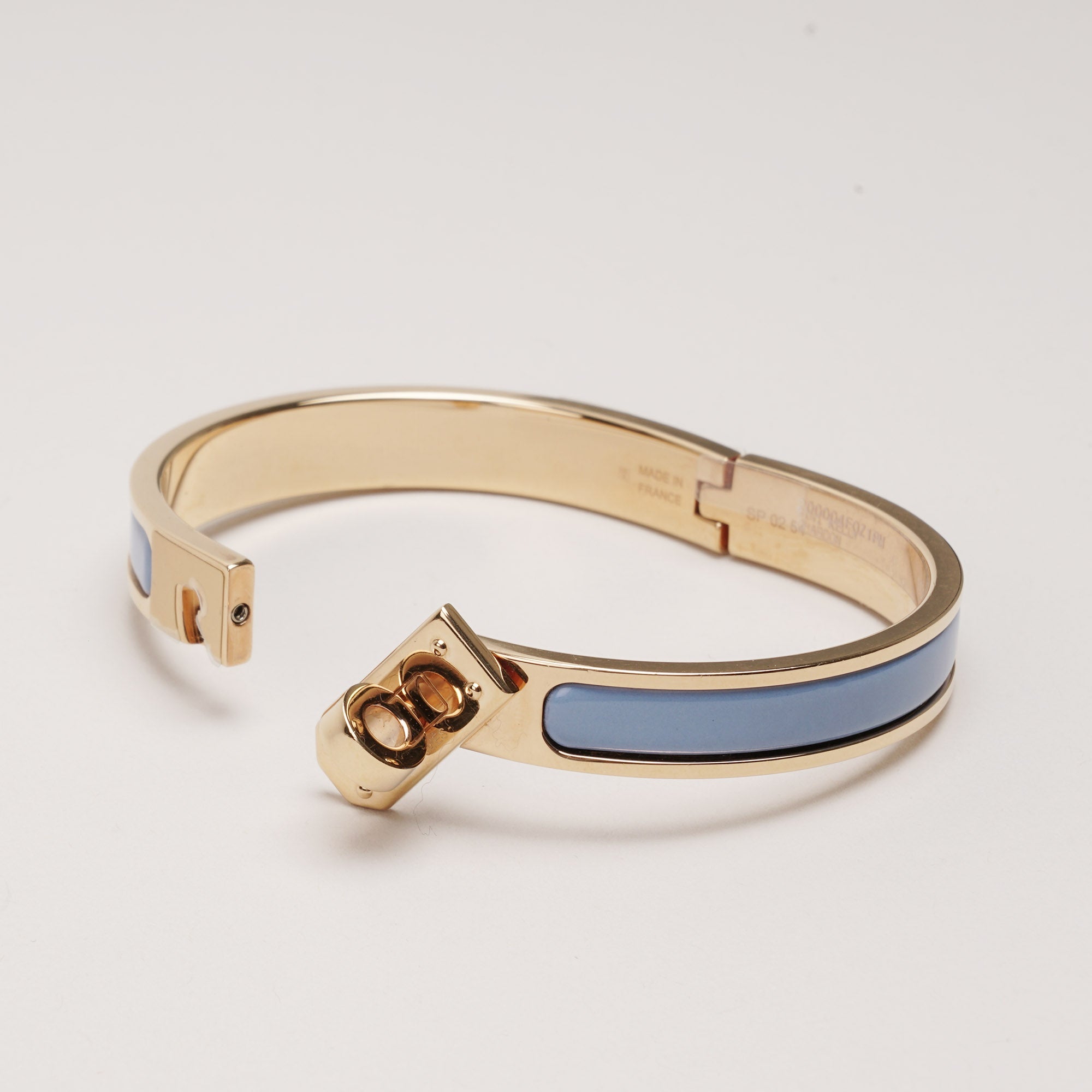 Mini Clic Kelly Bracelet, PM - HERMÈS - Affordable Luxury image