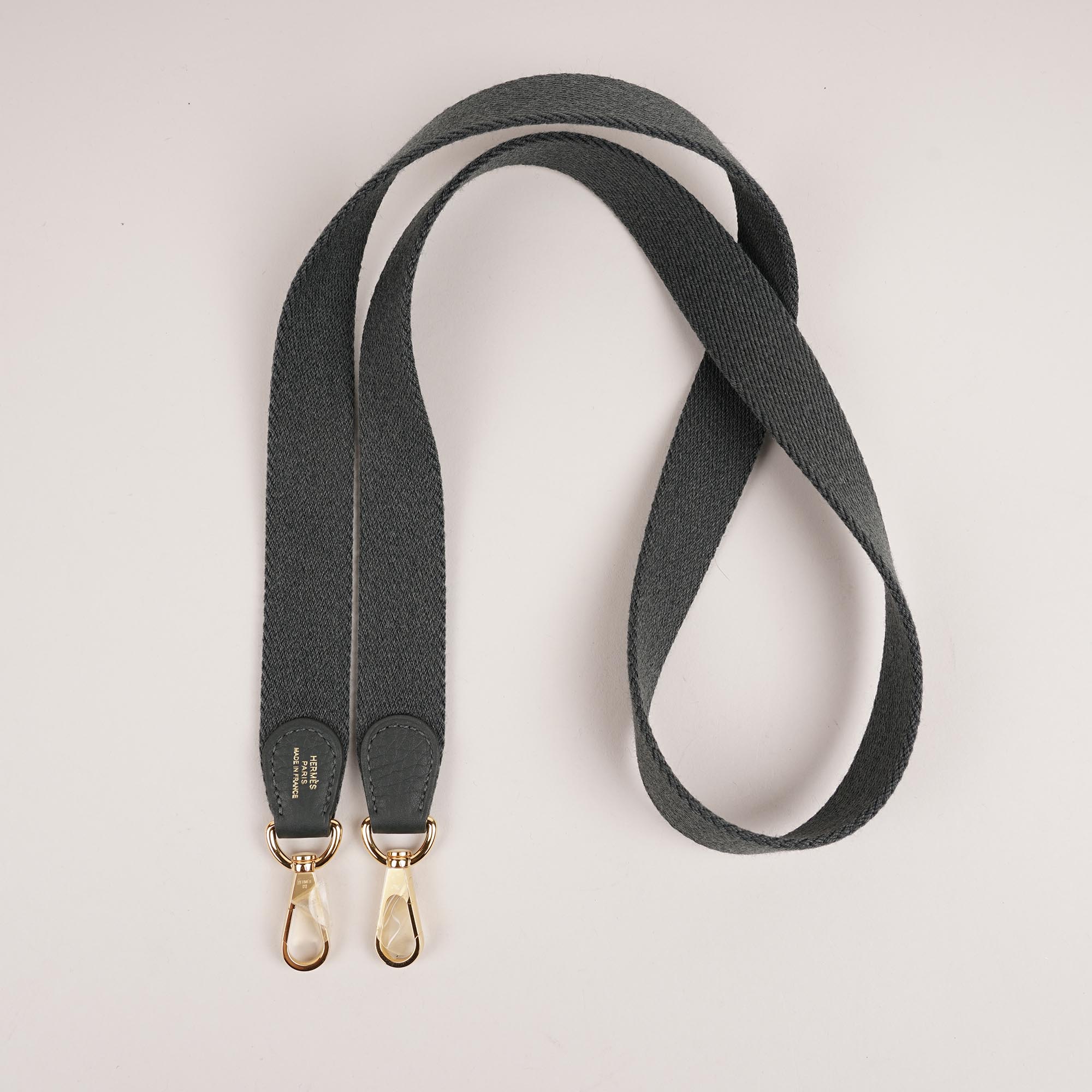 Mini Evelyne 16 Shoulder Bag - HERMÈS - Affordable Luxury image