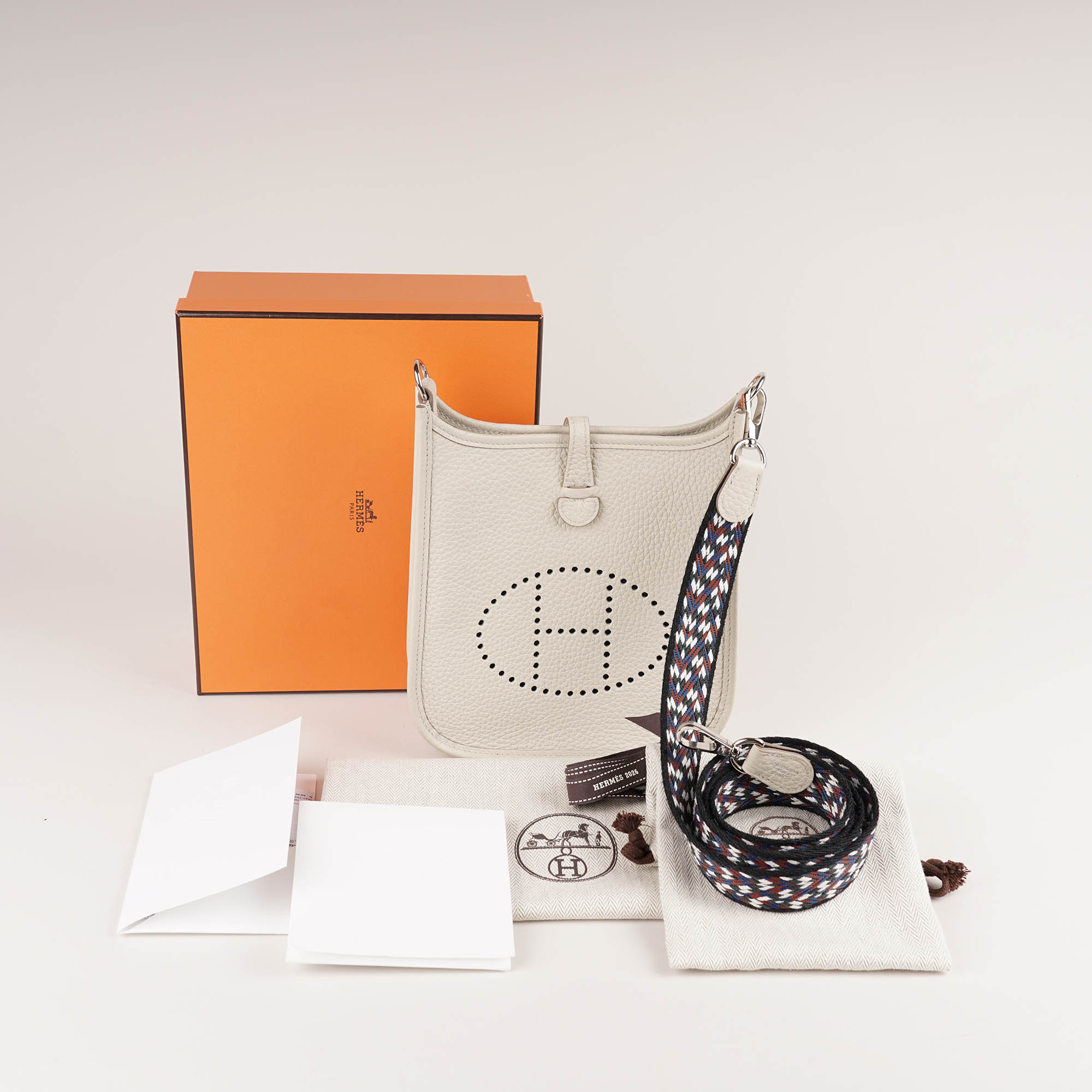 Mini Evelyne 16 Shoulder Bag - HERMÈS - Affordable Luxury image