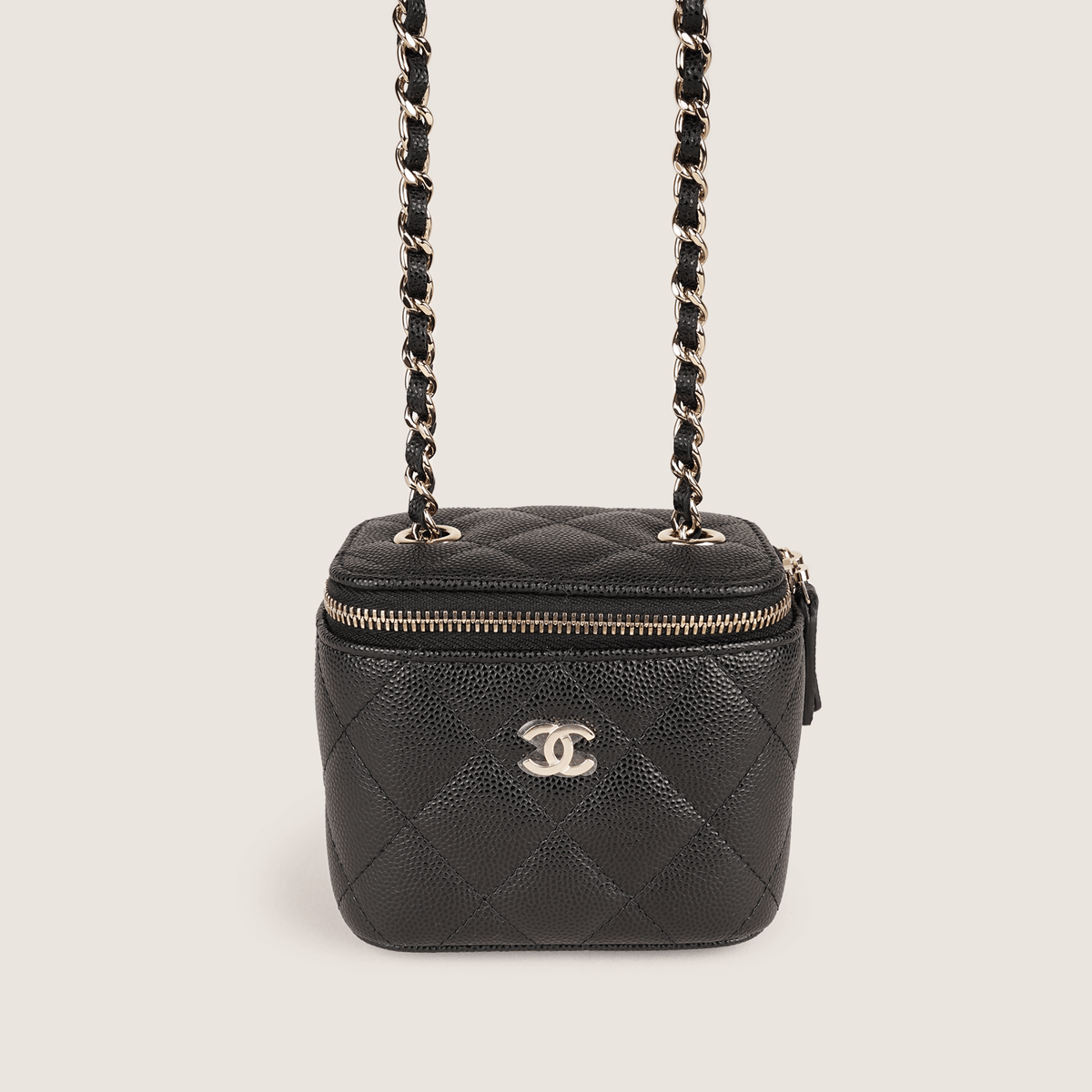 Mini Vanity on Chain - CHANEL - Affordable Luxury