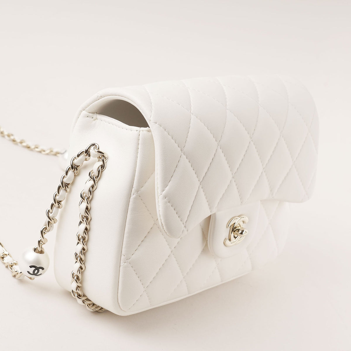 "My Precious Pearls" Chain Around Flap Bag - CHANEL - Affordable Luxury image