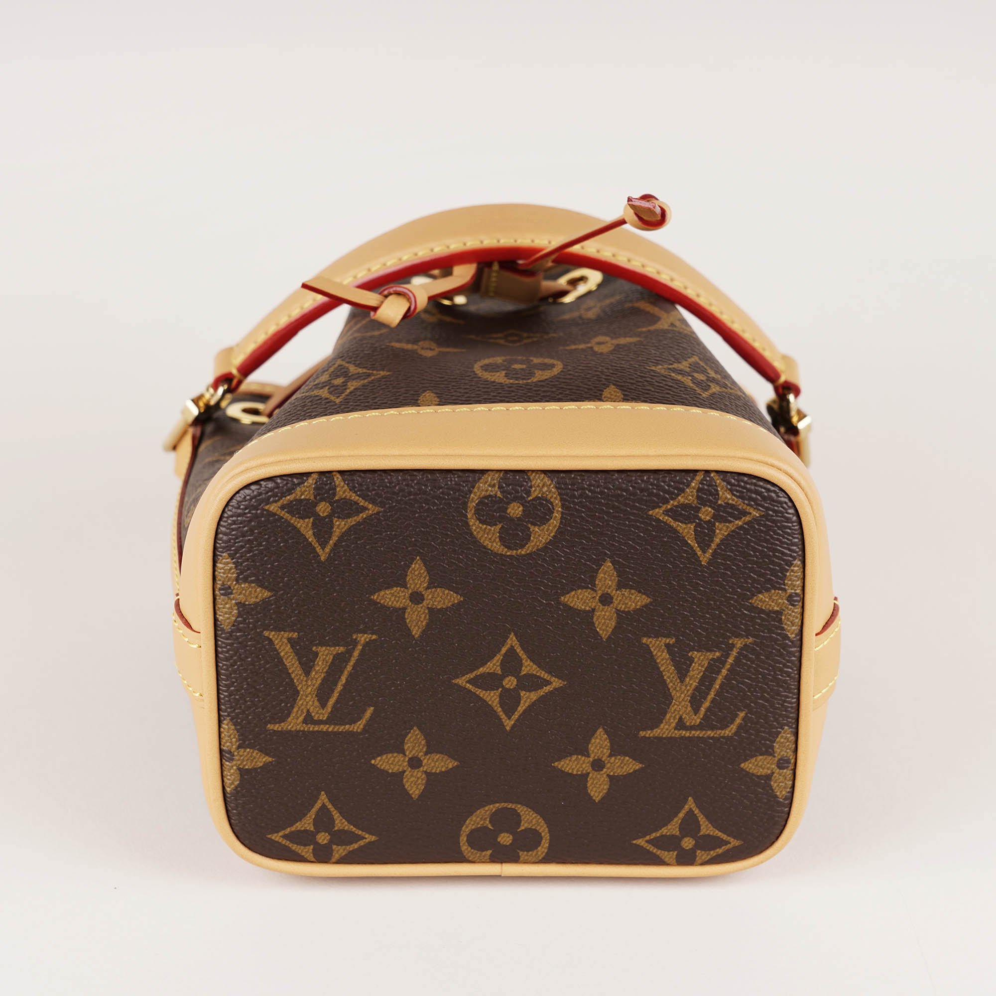 Nano Noé Bucket Bag - LOUIS VUITTON - Affordable Luxury image