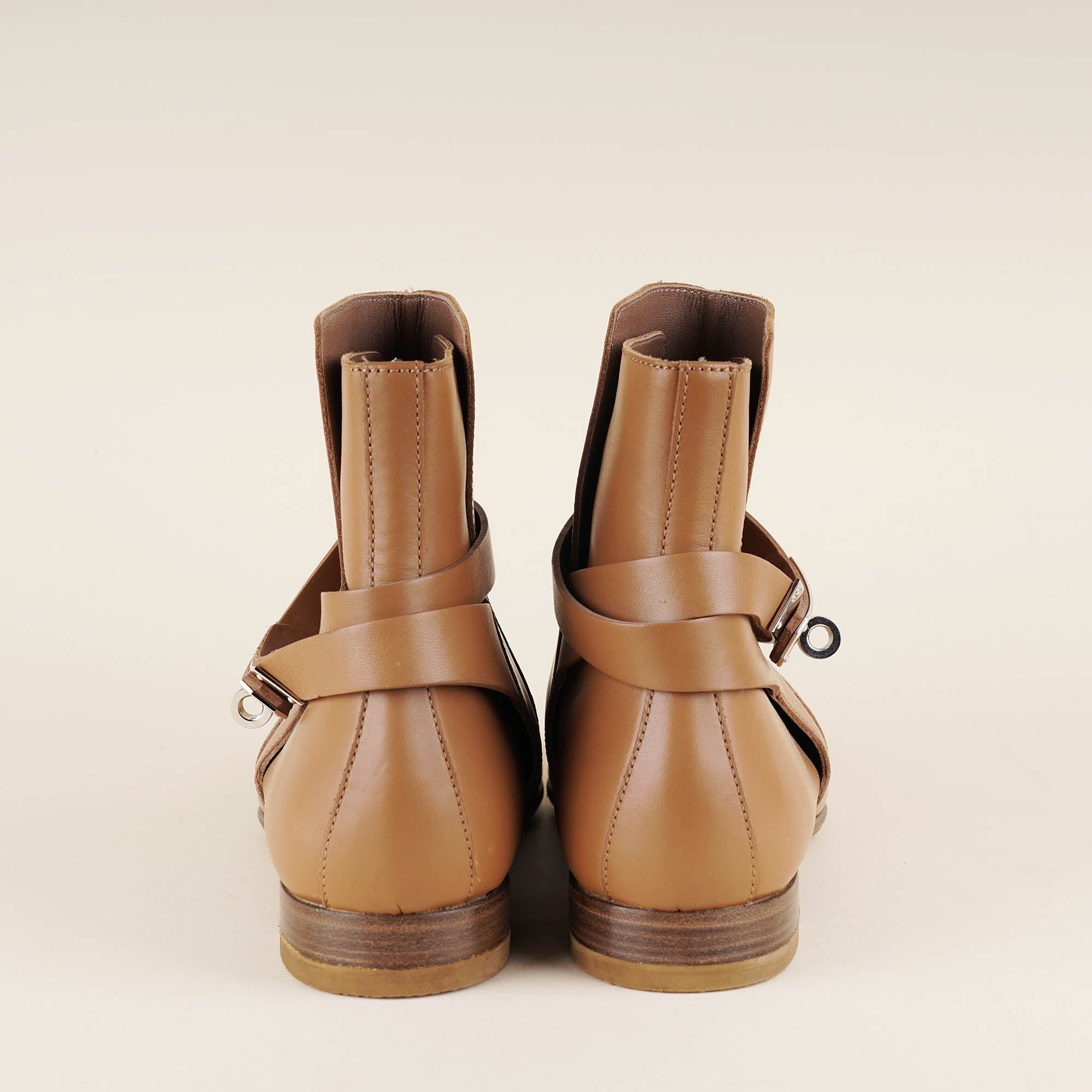 Neo Ankle Boots 38½ - HERMÈS - Affordable Luxury image