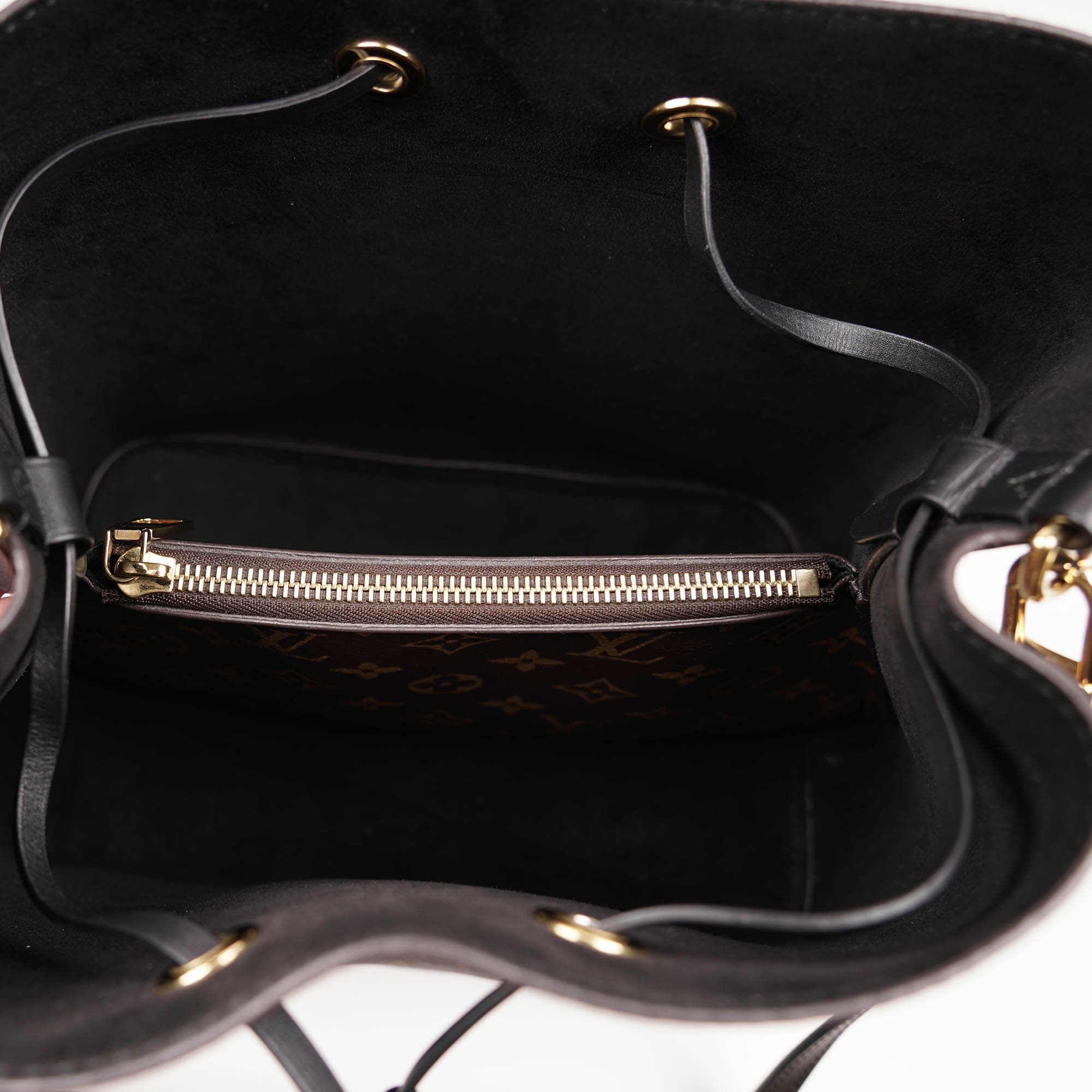 NeoNoé Bucket Bag - LOUIS VUITTON - Affordable Luxury image