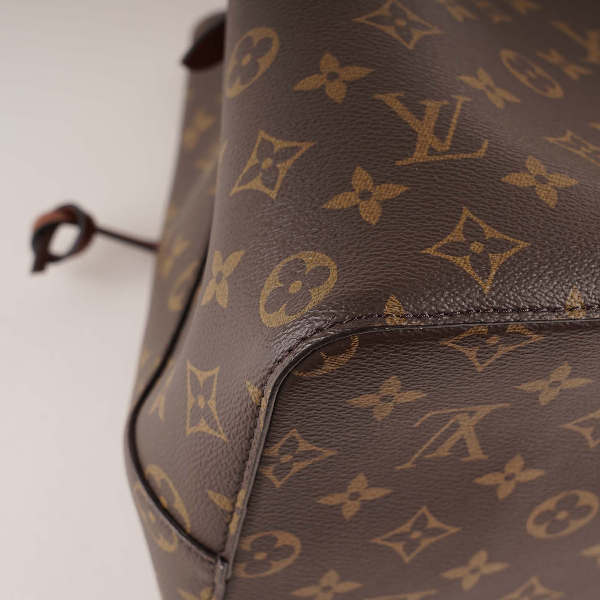 NéoNoé Bucket Bag - LOUIS VUITTON - Affordable Luxury image