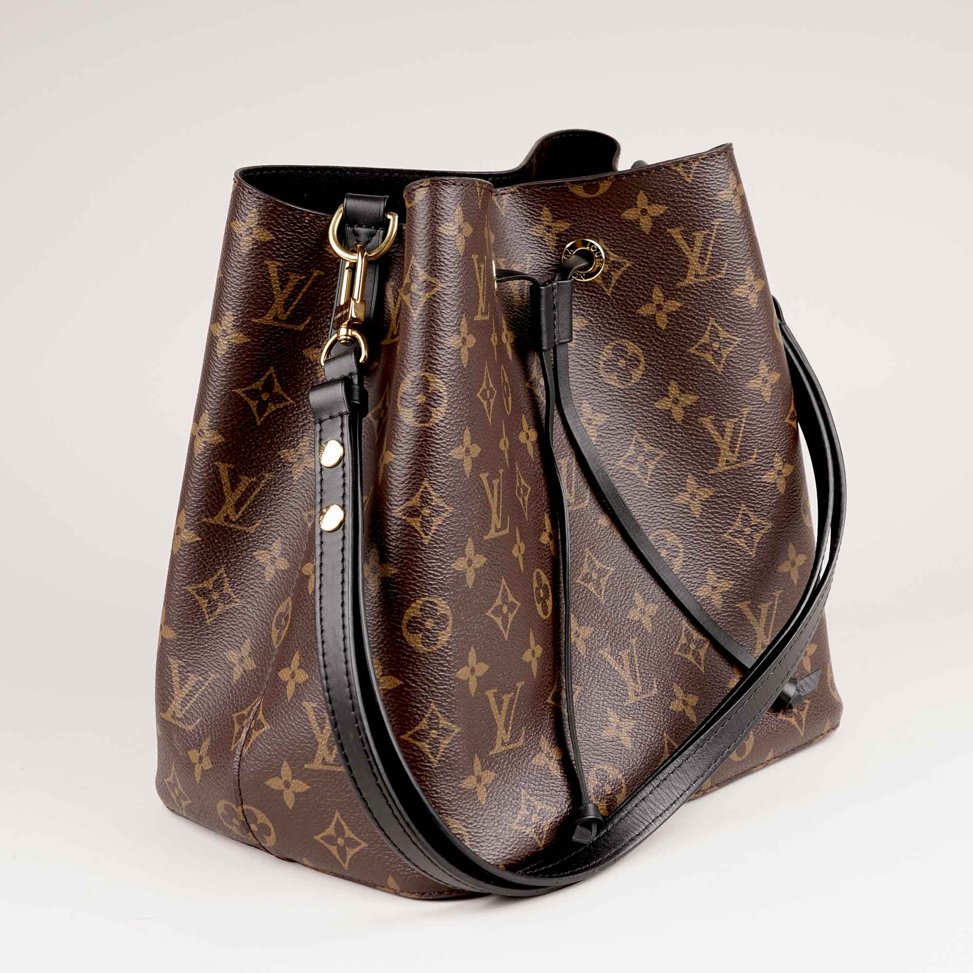 NeoNoé Bucket Bag - LOUIS VUITTON - Affordable Luxury image