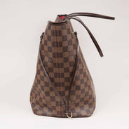 Neverfull GM Shoulder Bag - LOUIS VUITTON - Affordable Luxury thumbnail image