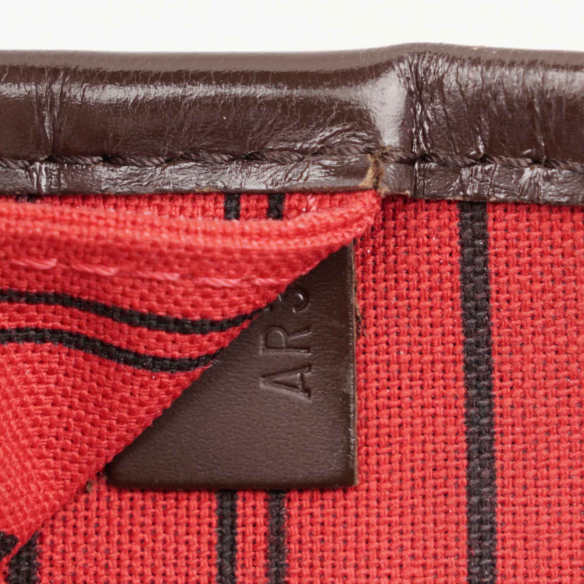 Neverfull MM Shoulder Bag - LOUIS VUITTON - Affordable Luxury image