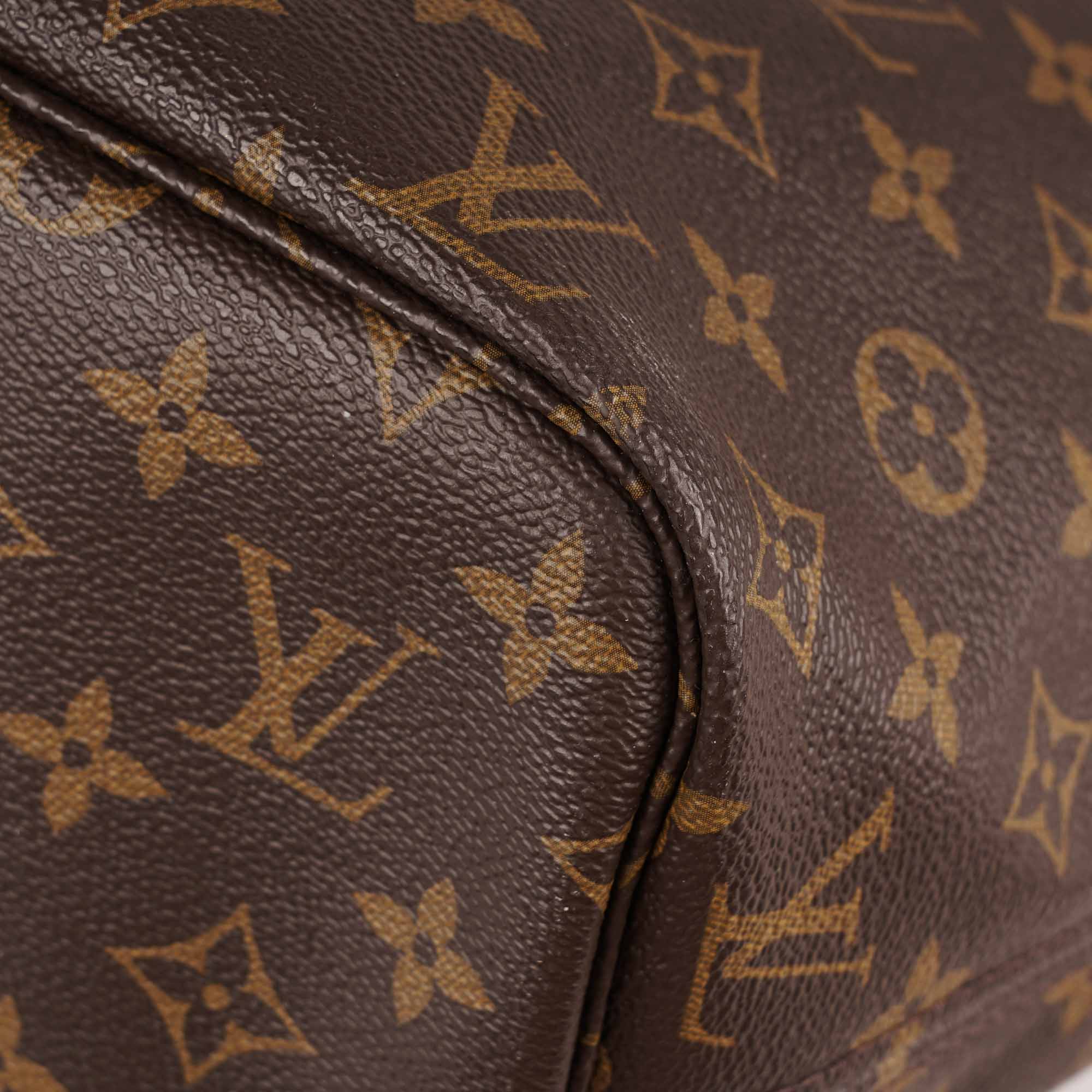 Neverfull MM Tote Bag - LOUIS VUITTON - Affordable Luxury image