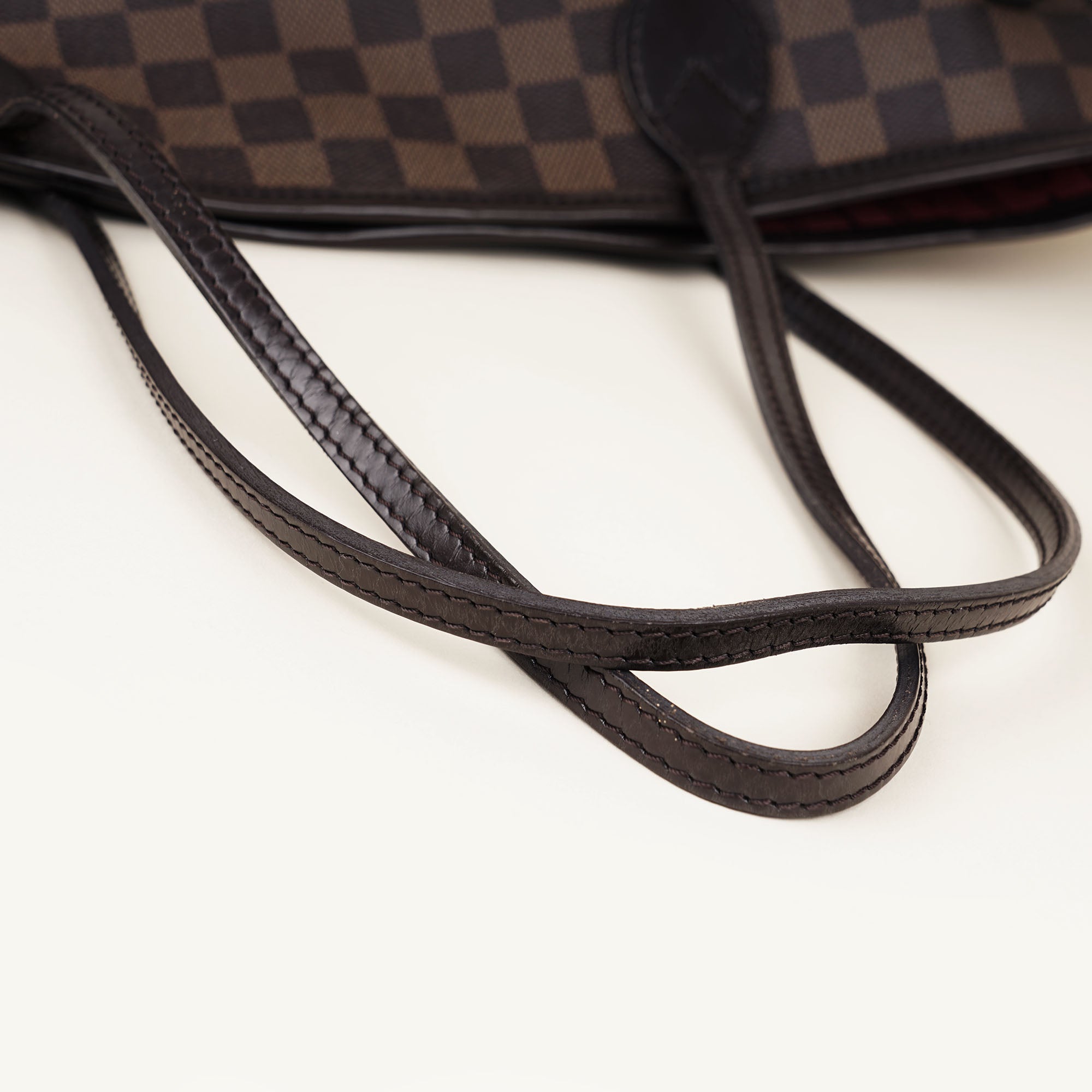 Neverfull MM Tote Bag - LOUIS VUITTON - Affordable Luxury image