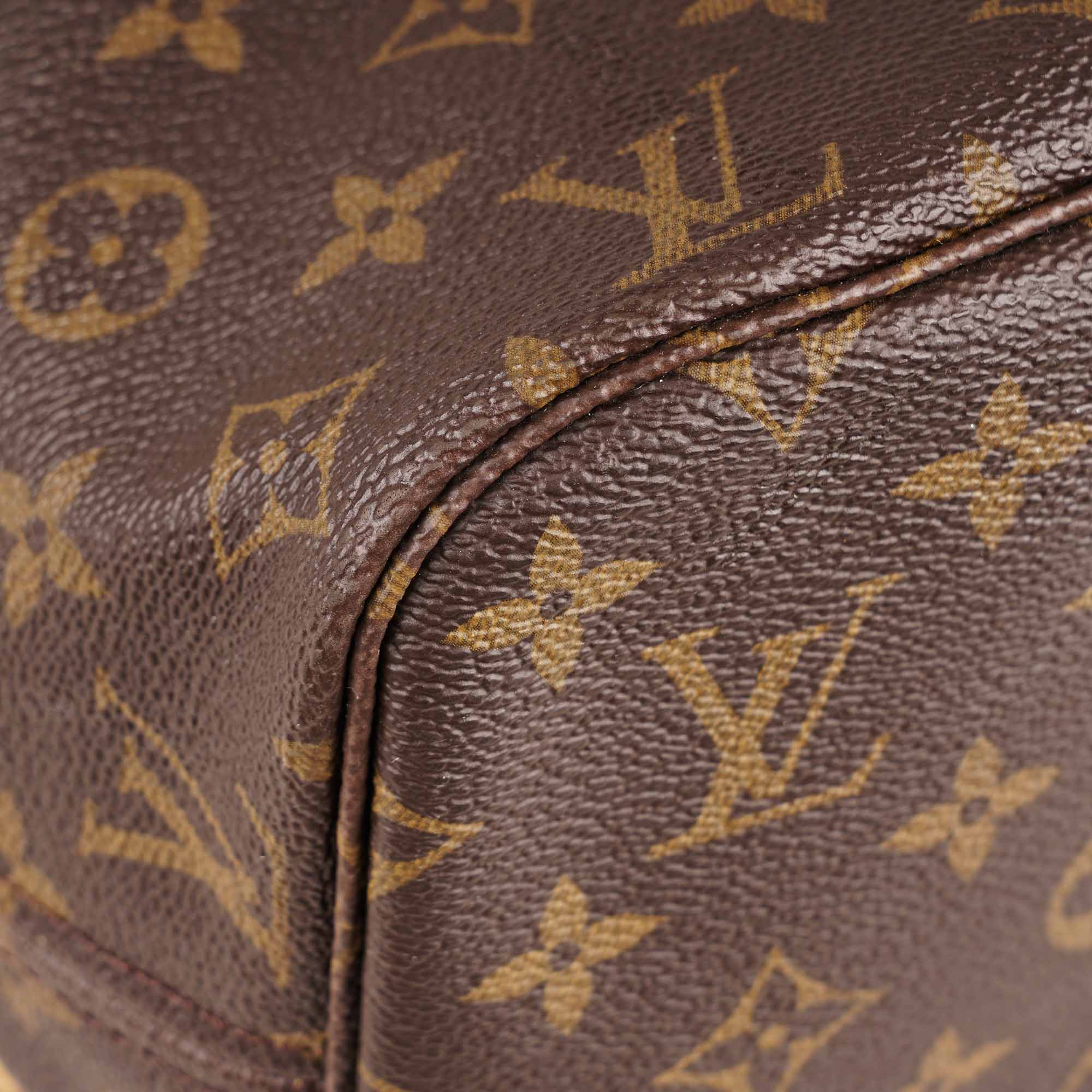 Neverfull MM Tote Bag - LOUIS VUITTON - Affordable Luxury image