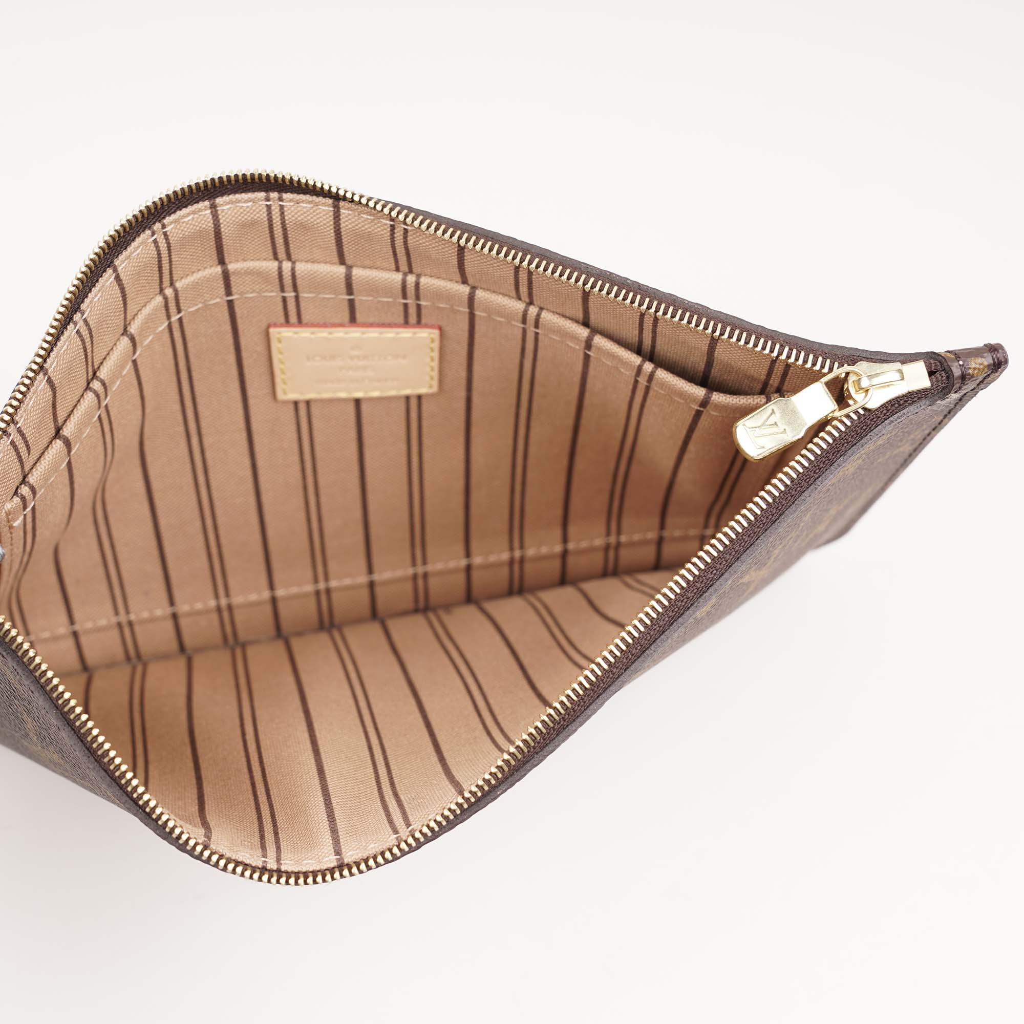 Neverfull Pochette - LOUIS VUITTON - Affordable Luxury image