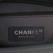 New Medium Boy Flap Bag - CHANEL - Affordable Luxury thumbnail image