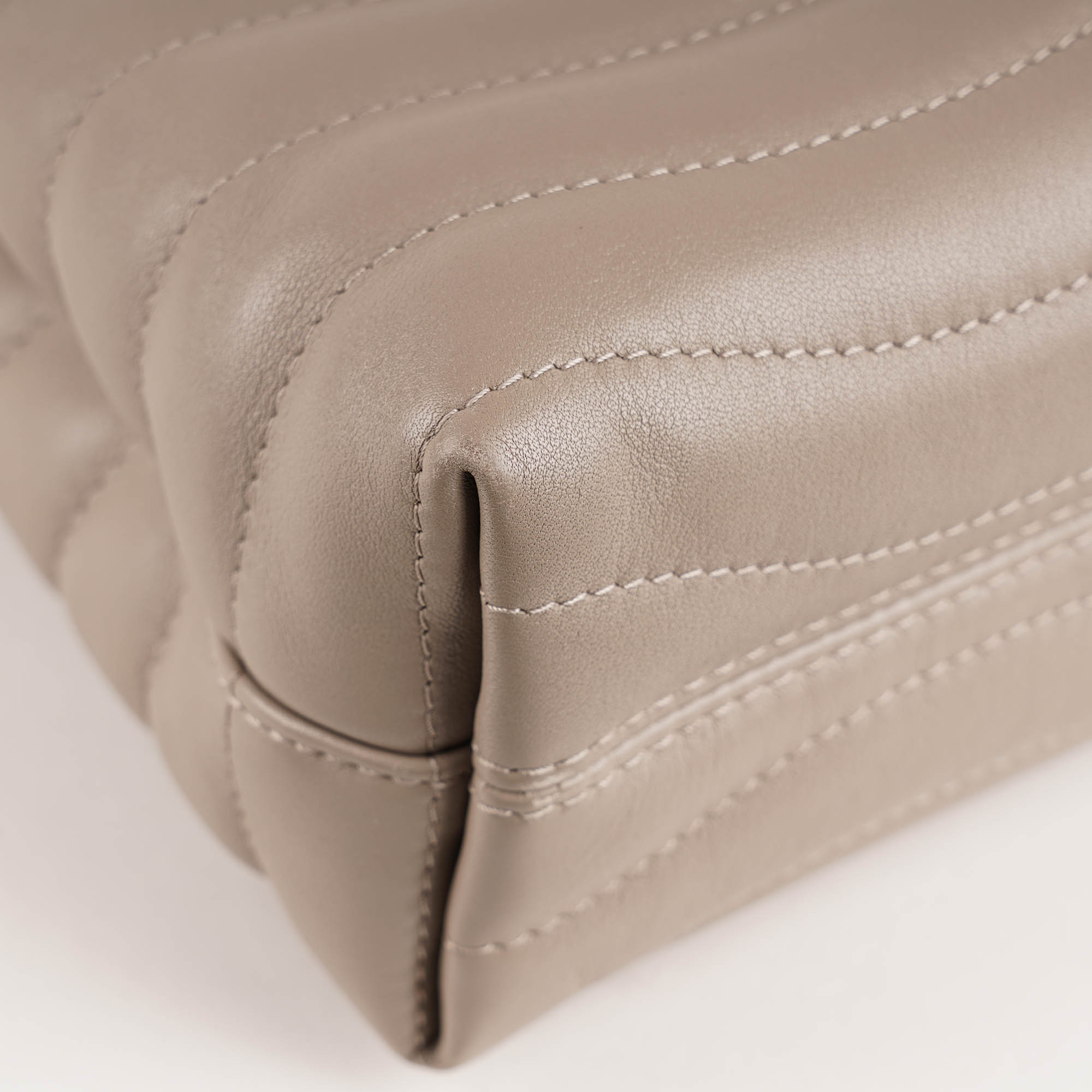 New Wave Chain Bag - LOUIS VUITTON - Affordable Luxury image