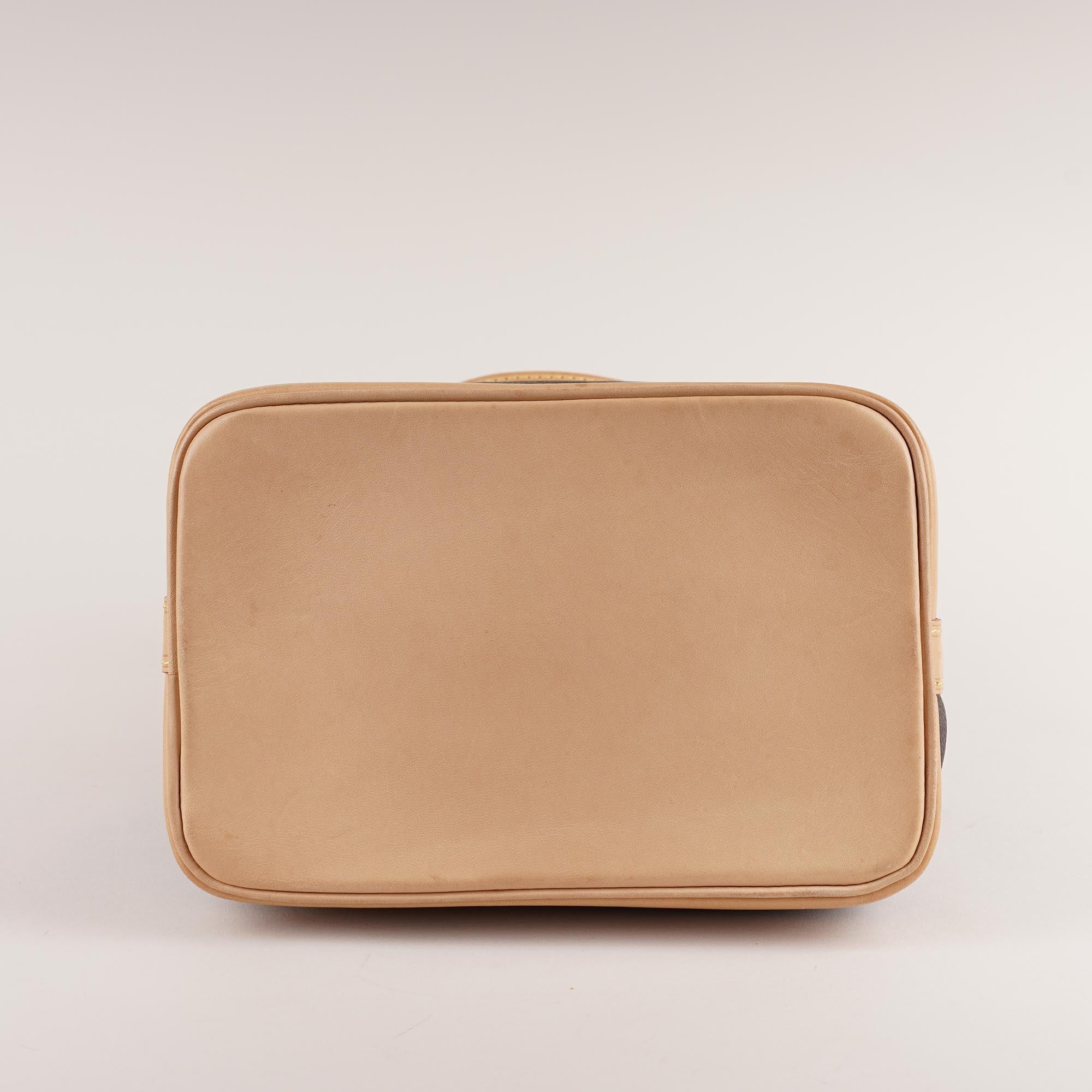 Noé BB Bucket Bag - LOUIS VUITTON - Affordable Luxury image