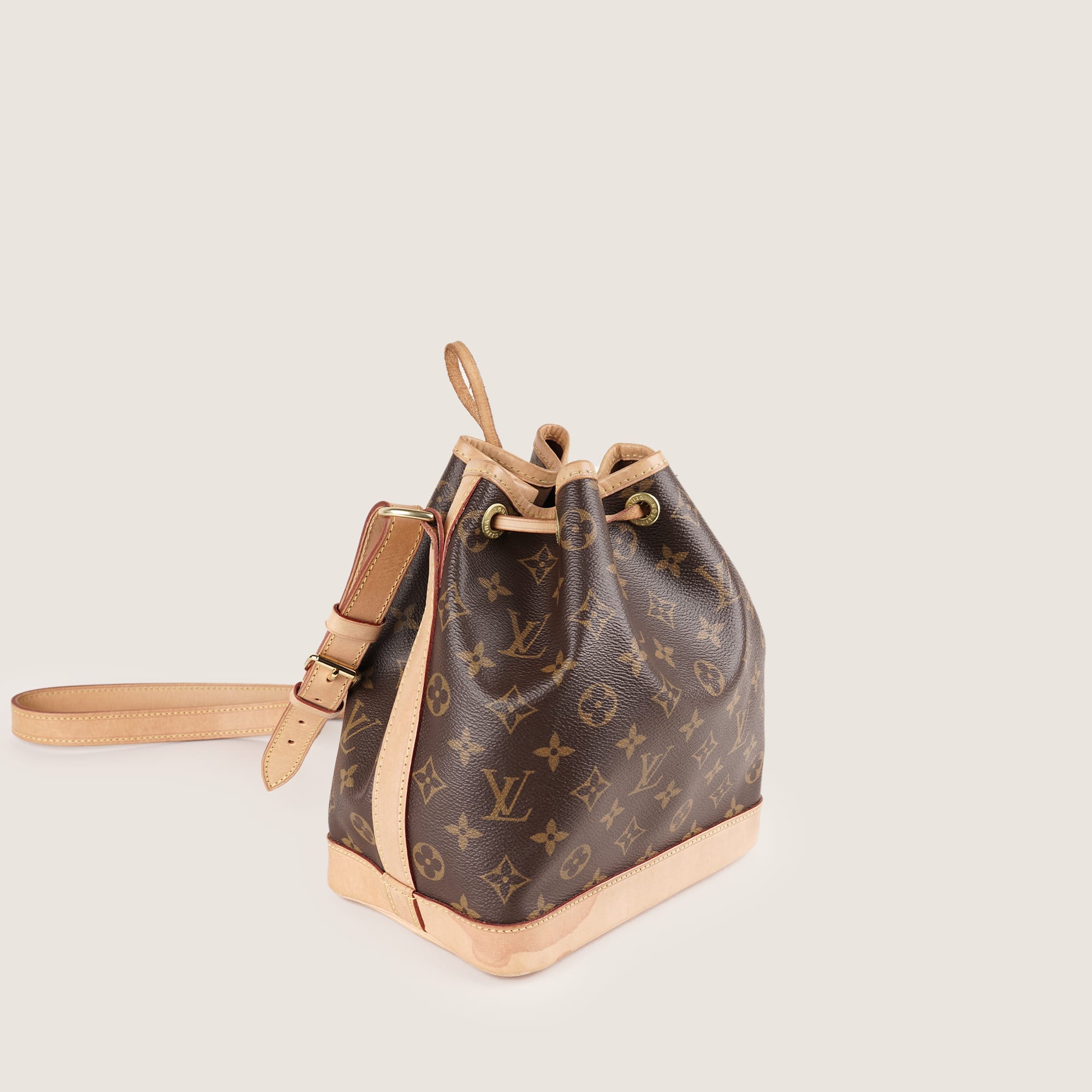 Noé BB Shoulder Bag - LOUIS VUITTON - Affordable Luxury