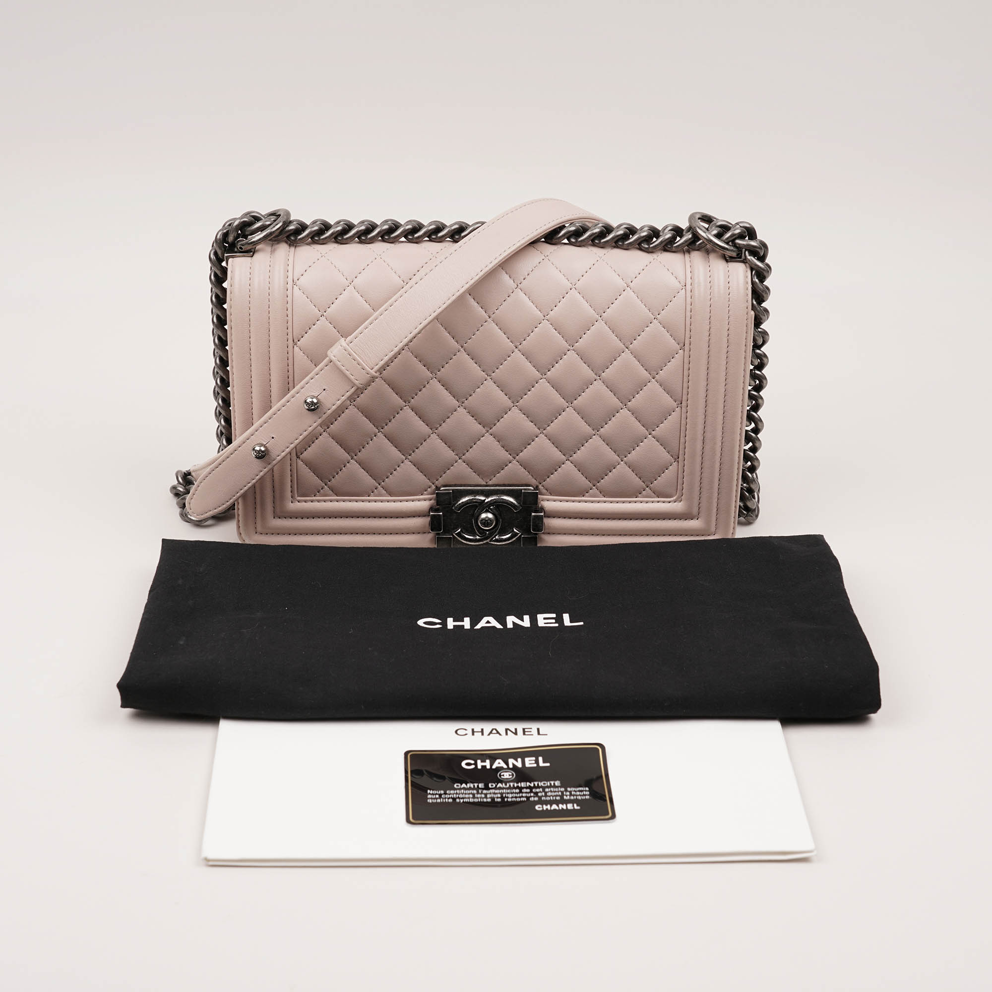 Old Medium Boy Bag - CHANEL - Affordable Luxury image