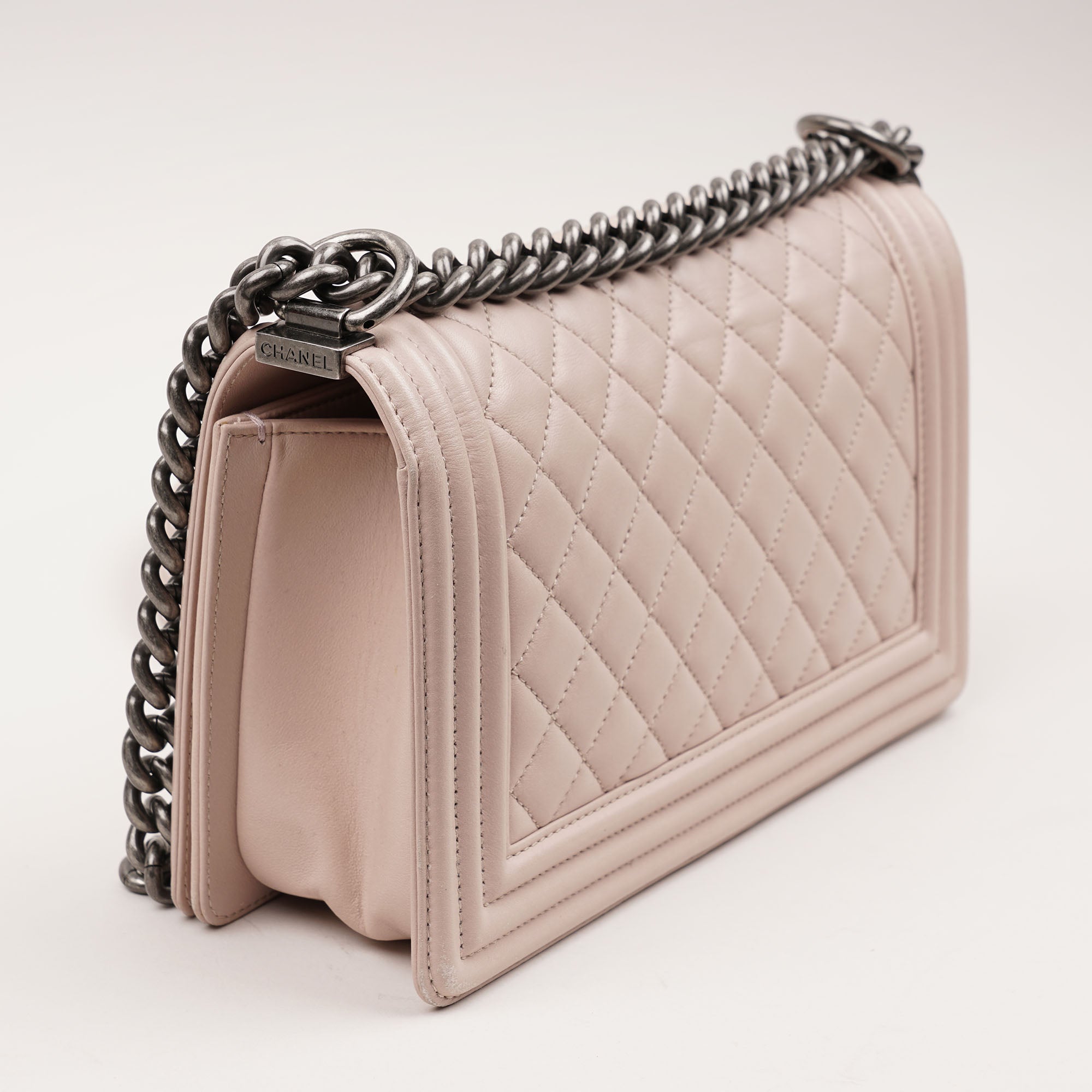 Old Medium Boy Bag - CHANEL - Affordable Luxury image